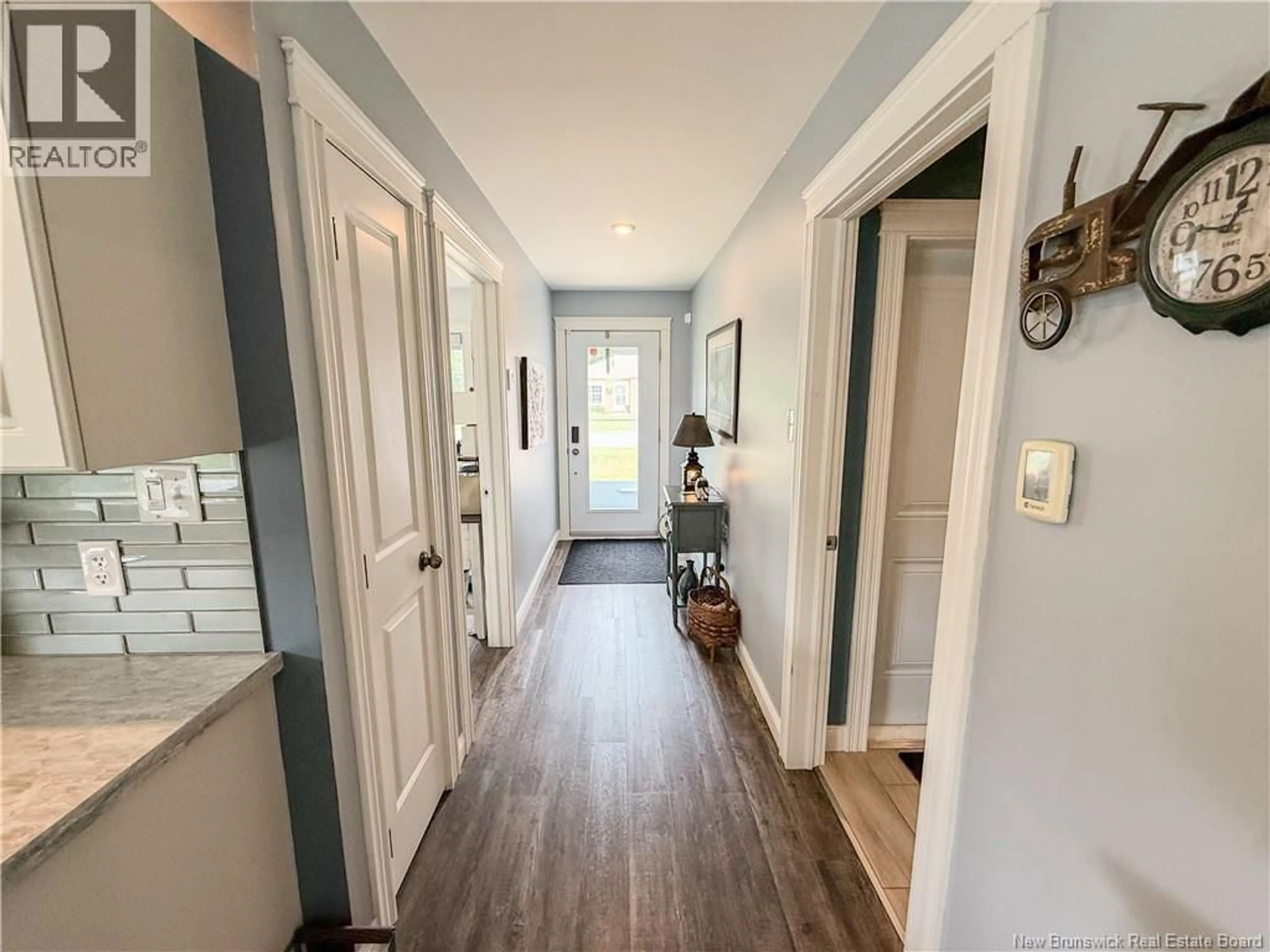 Indoor entryway for 17 PARKVIEW LANE, Sussex New Brunswick E4E0J8