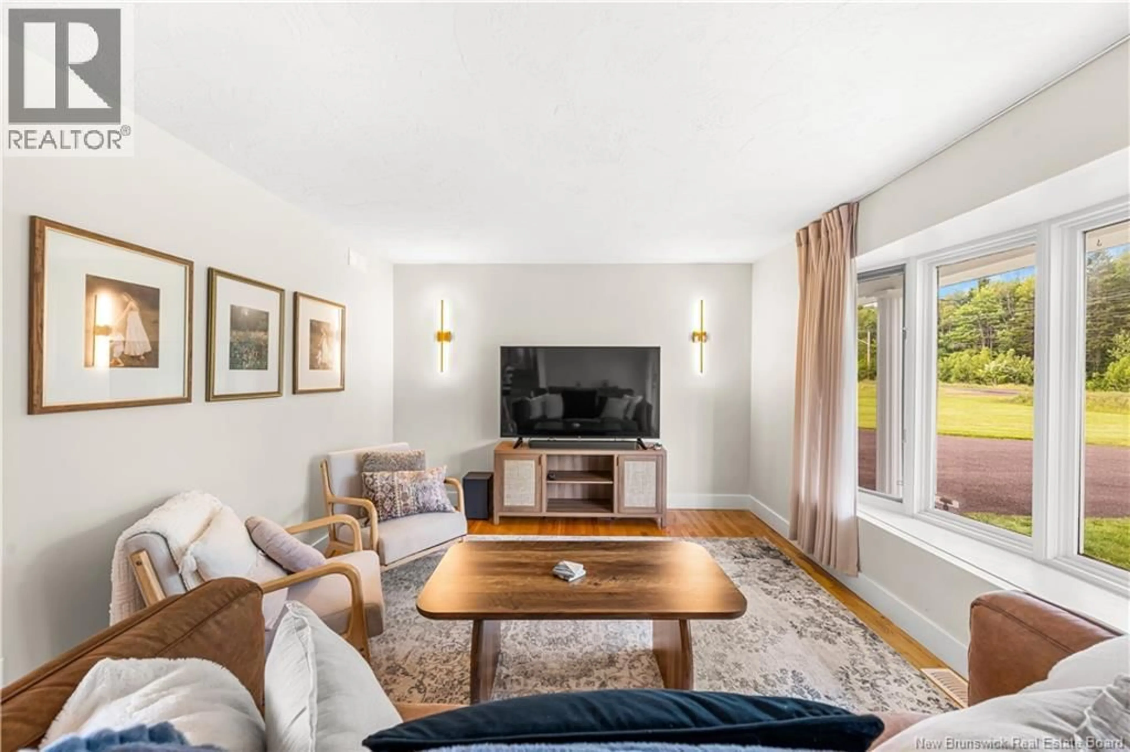 Living room with furniture, unknown for 4990 ROUTE 495, Sainte-Marie-De-Kent New Brunswick E4S1Z7
