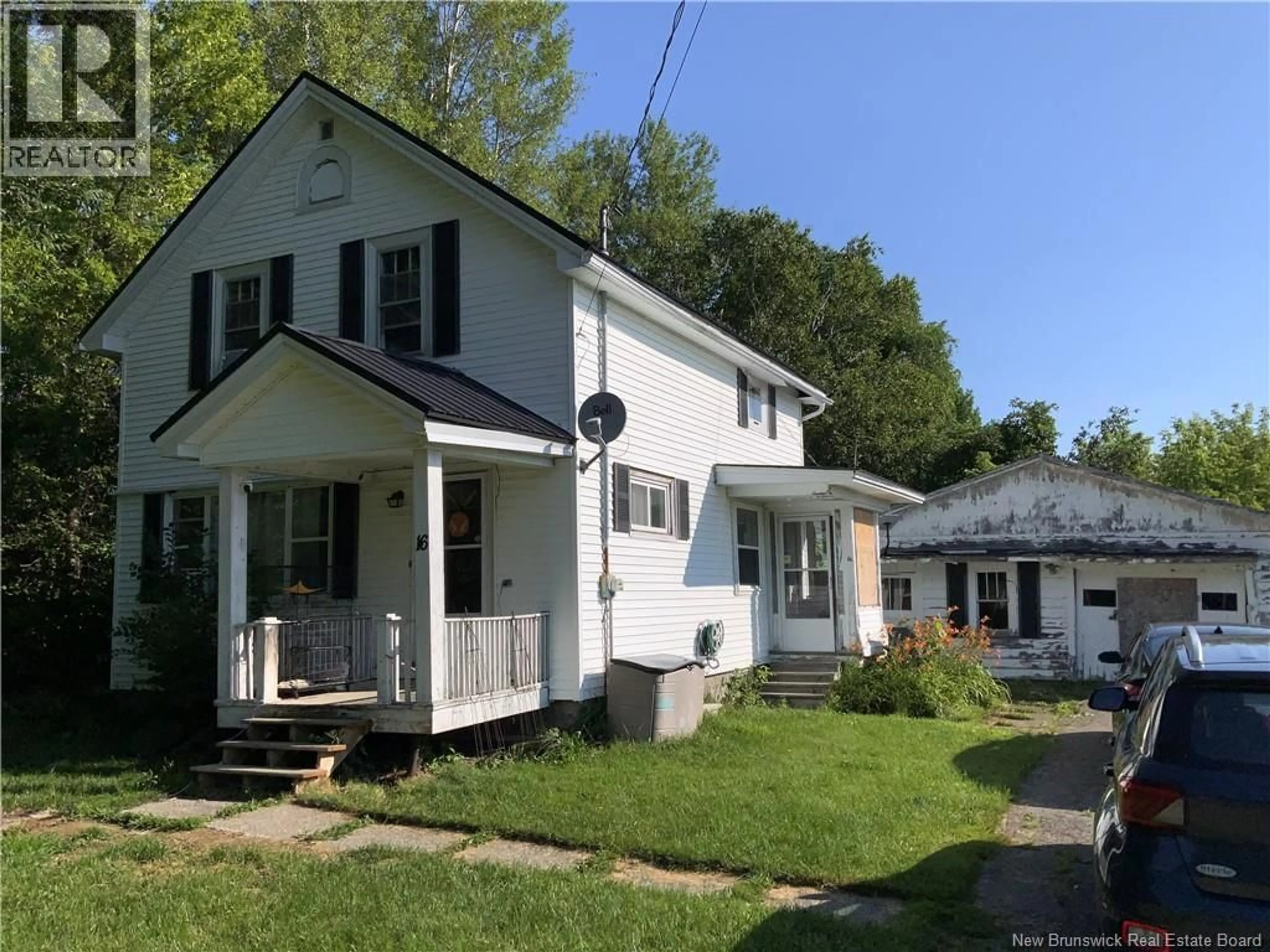 A pic from outside/outdoor area/front of a property/back of a property/a pic from drone, street for 16 HIGH STREET, Canterbury New Brunswick E6H1K9