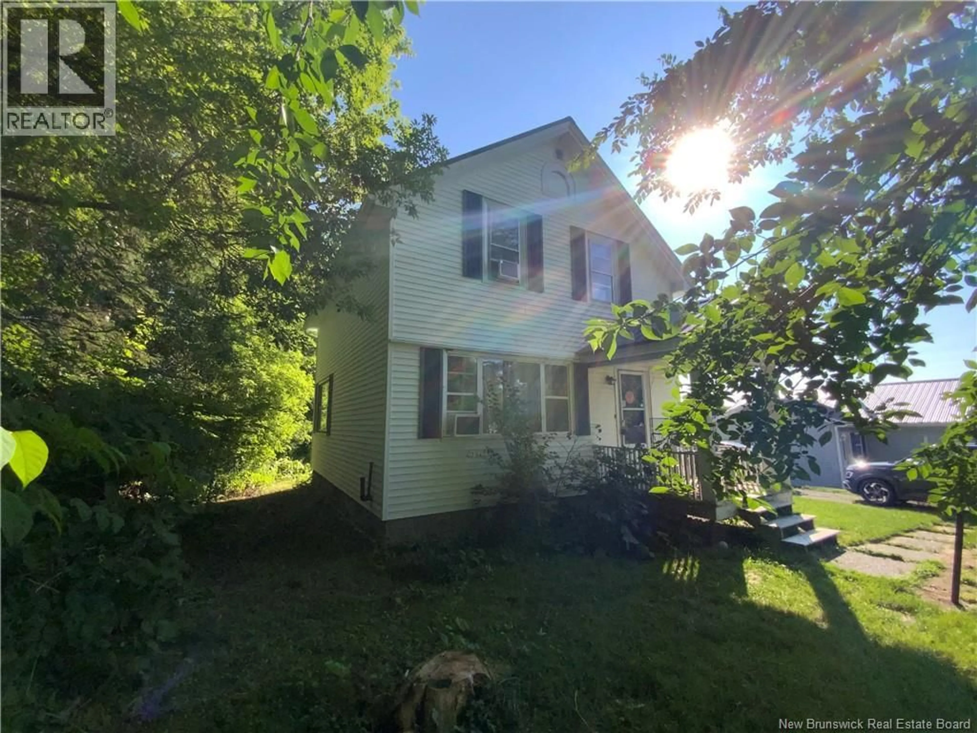 A pic from outside/outdoor area/front of a property/back of a property/a pic from drone, street for 16 HIGH STREET, Canterbury New Brunswick E6H1K9