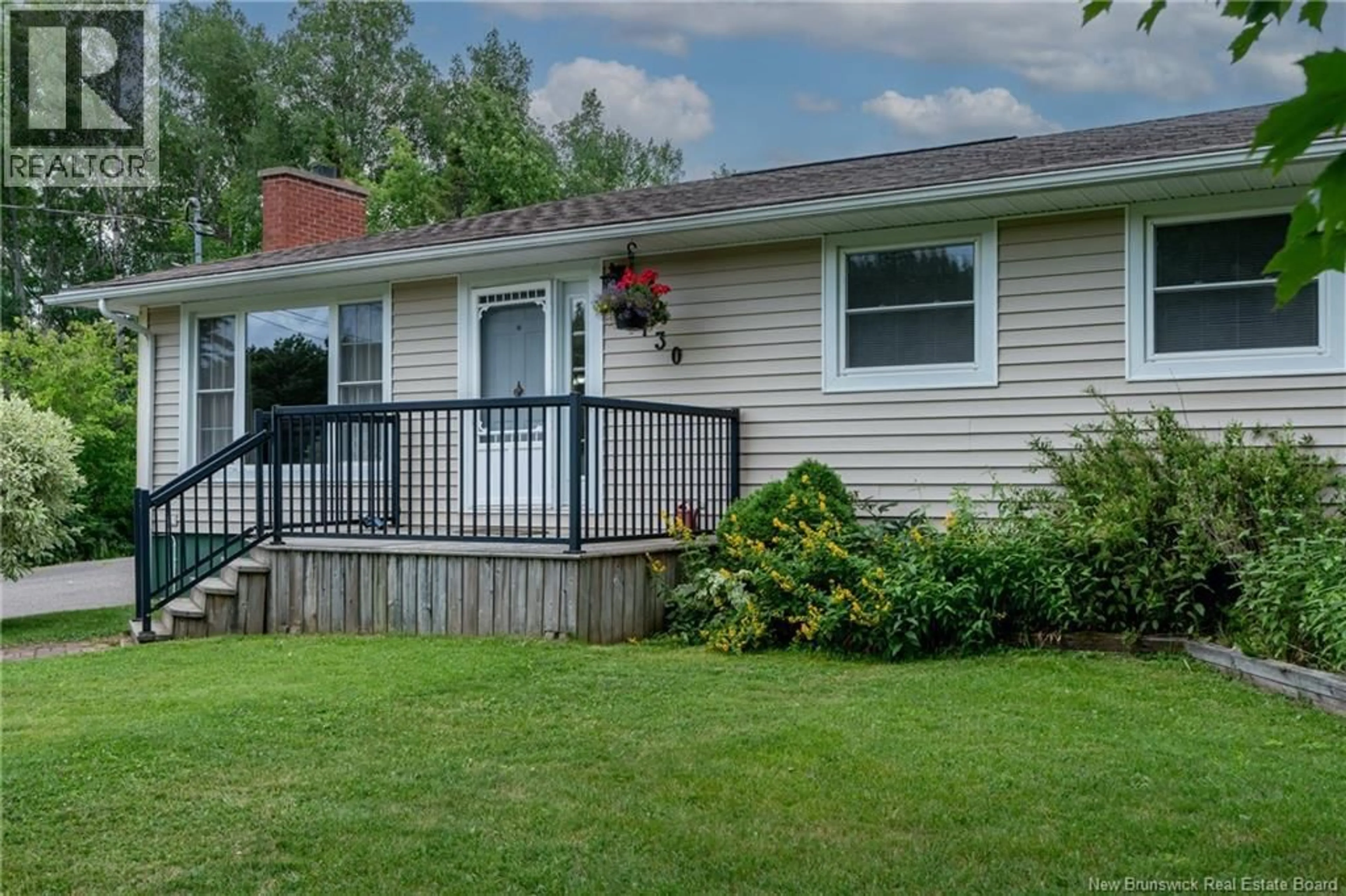 Home with vinyl exterior material, unknown for 130 SUNRISE ESATES DRIVE, New Maryland New Brunswick E3C1G6