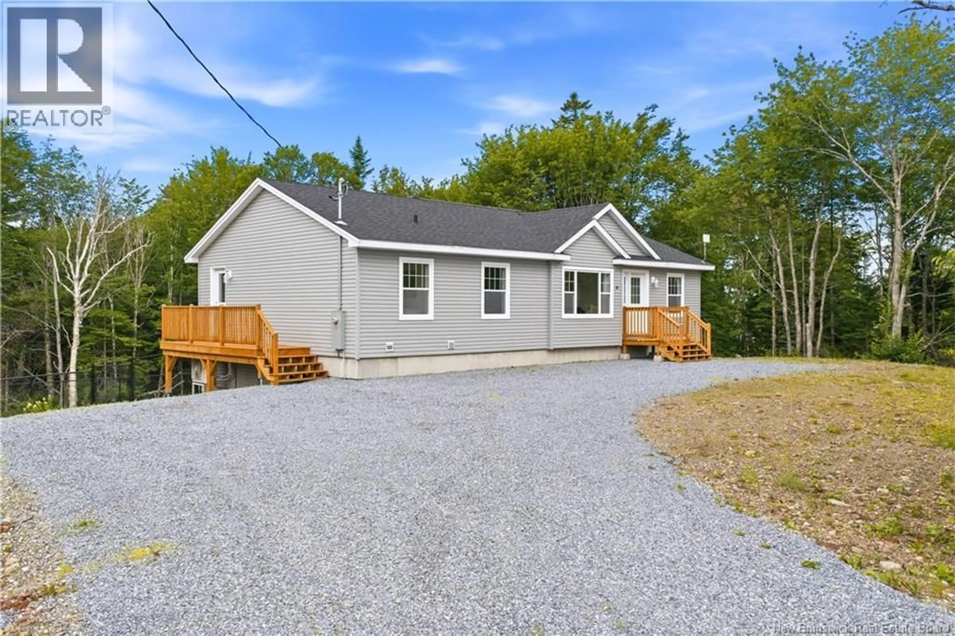Home with vinyl exterior material, unknown for 45 FRIARS DRIVE, Baxters Corner New Brunswick E2S3H2