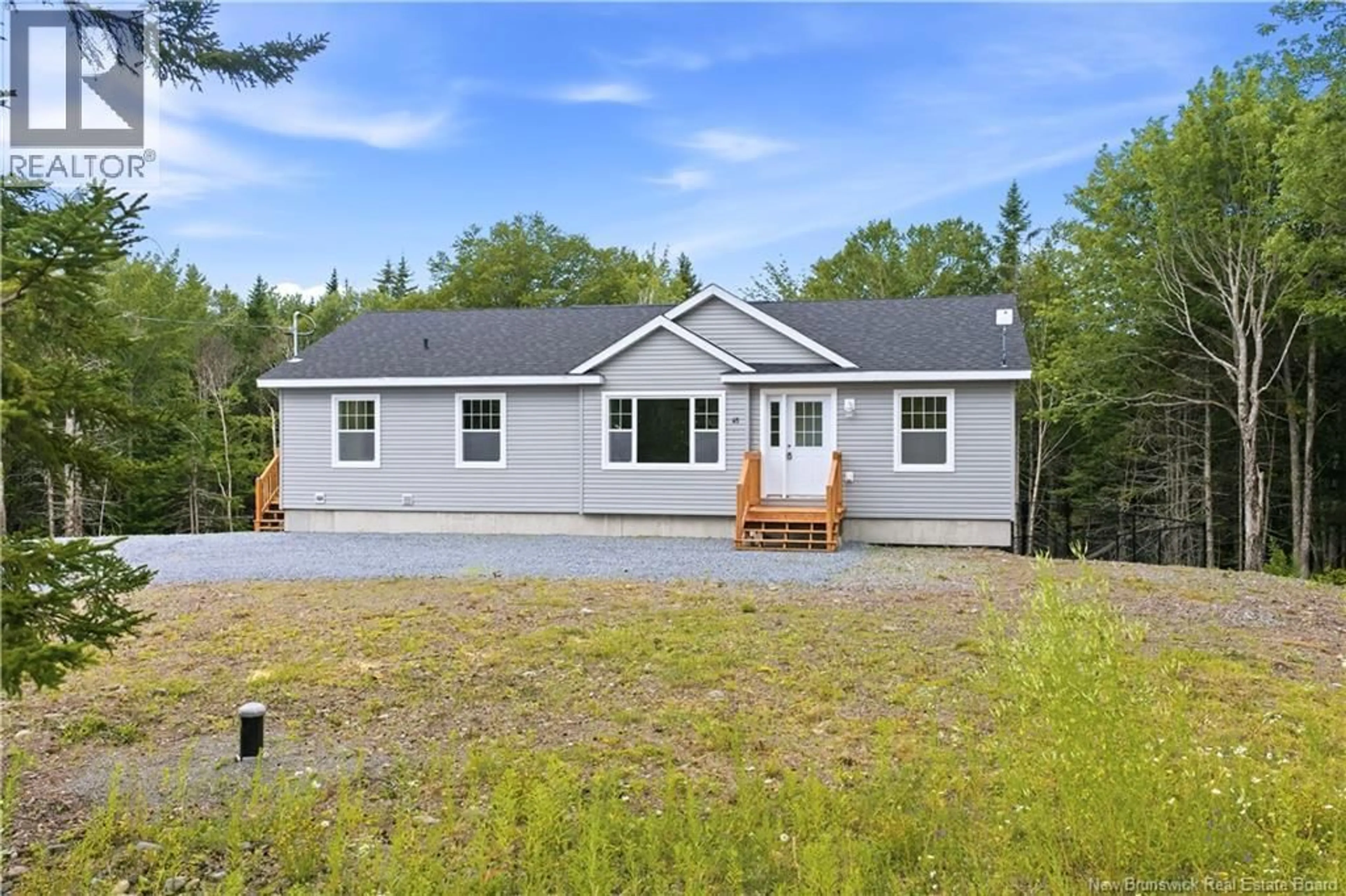 Home with vinyl exterior material, unknown for 45 FRIARS DRIVE, Baxters Corner New Brunswick E2S3H2
