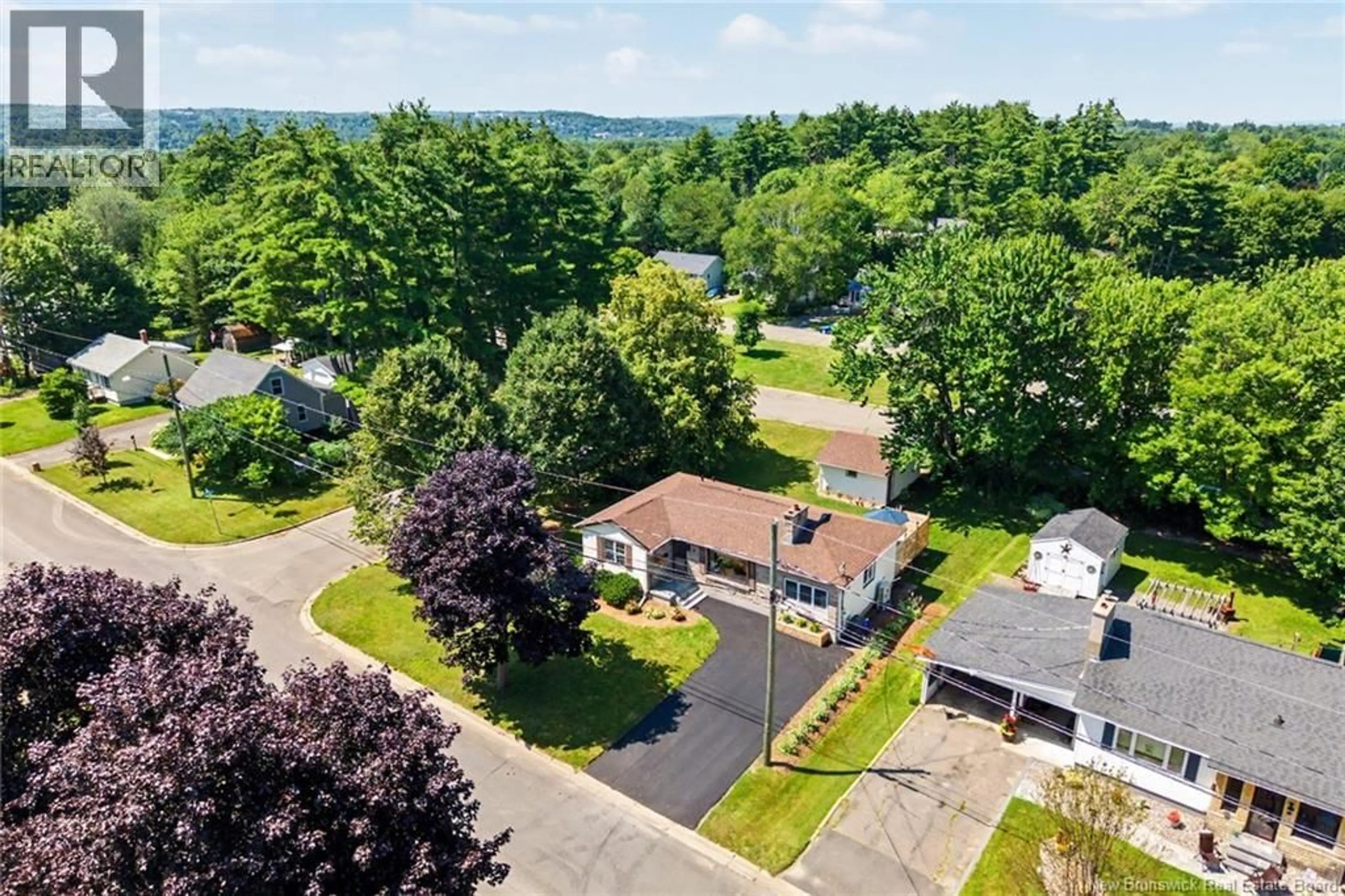 A pic from outside/outdoor area/front of a property/back of a property/a pic from drone, street for 18 FLORAL AVENUE, Fredericton New Brunswick E3A1K7