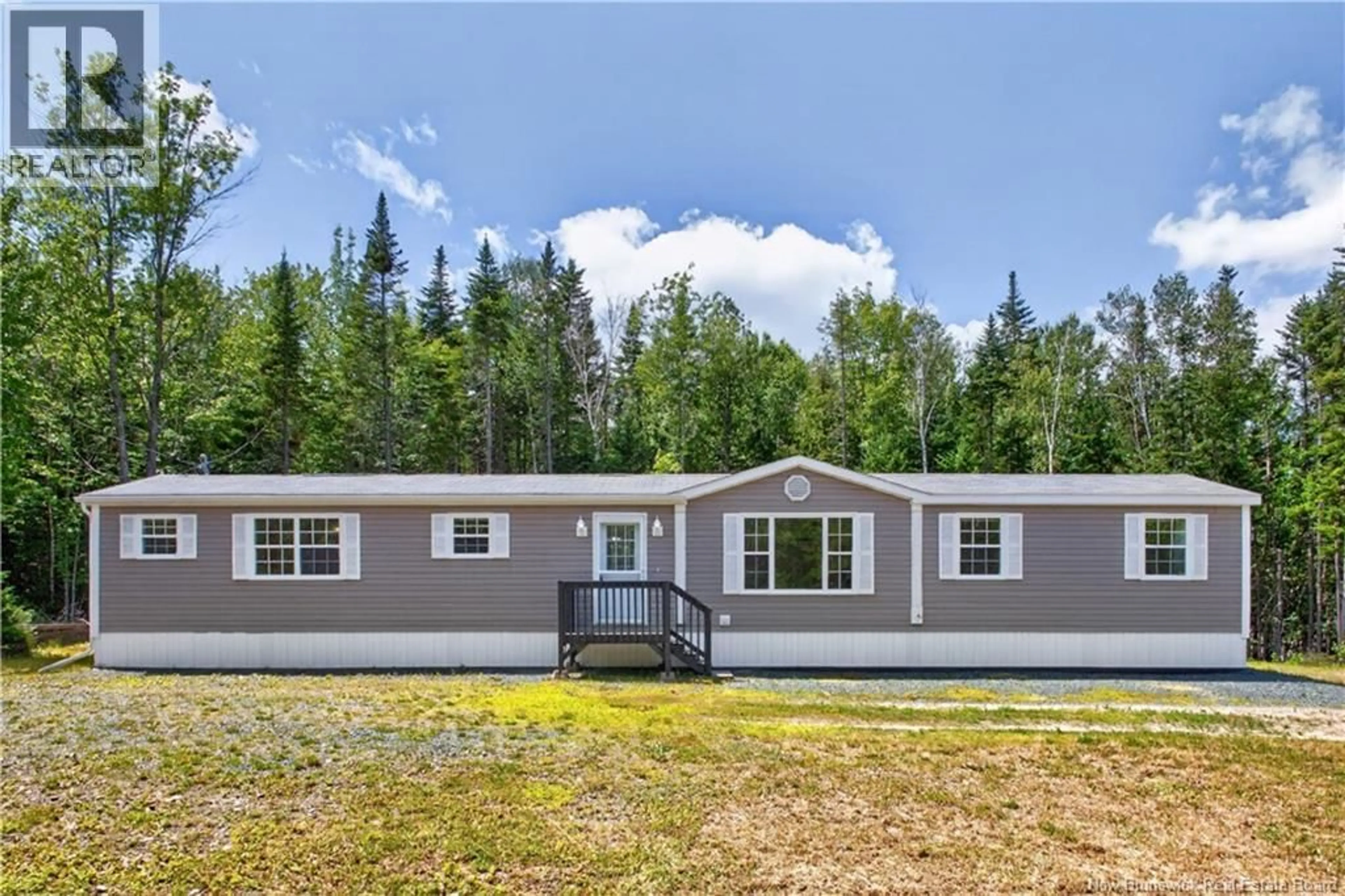 Home with vinyl exterior material, unknown for 415 ROUTE 420, South Esk New Brunswick E1V4L9