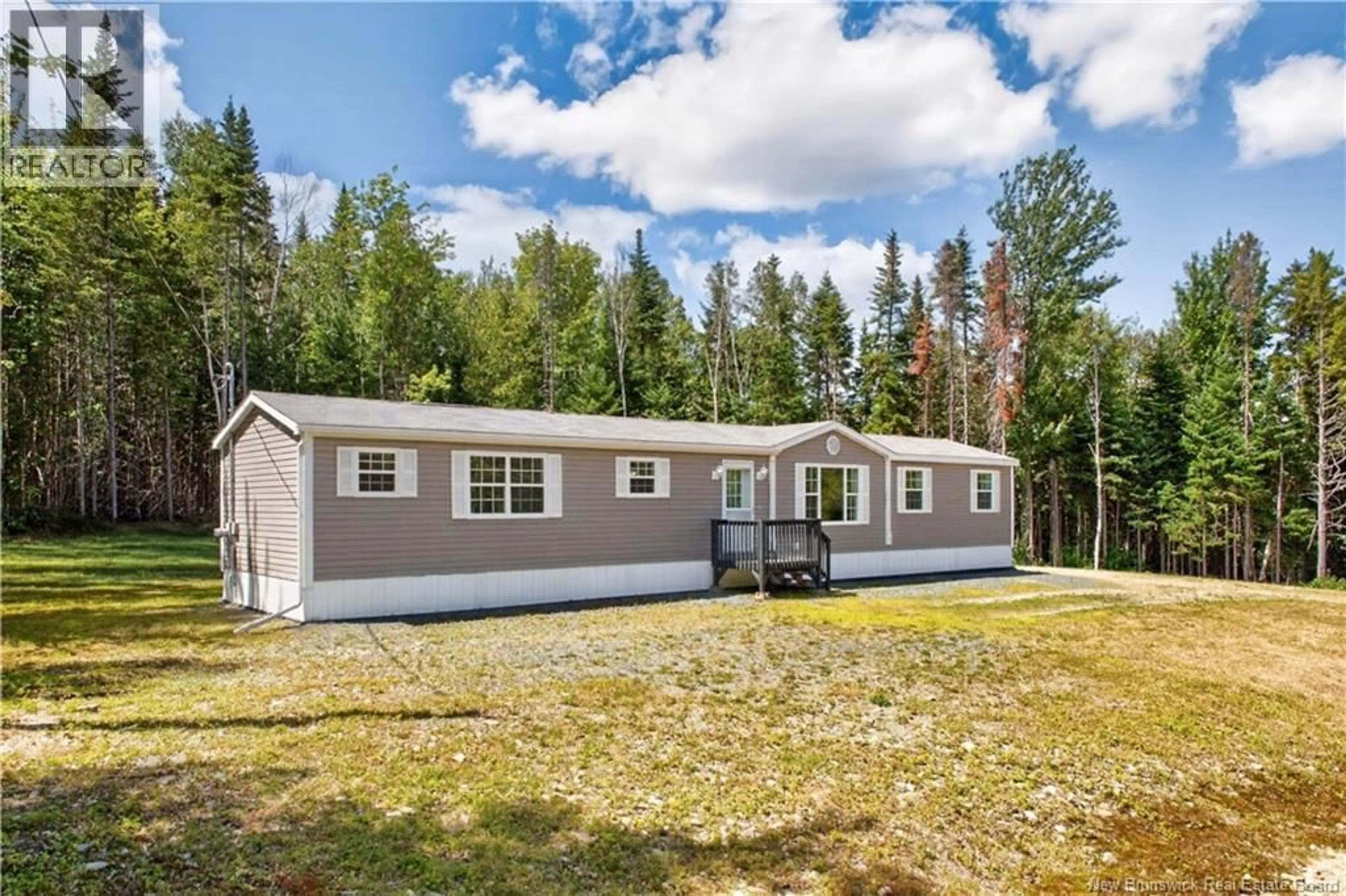 Home with vinyl exterior material, unknown for 415 ROUTE 420, South Esk New Brunswick E1V4L9