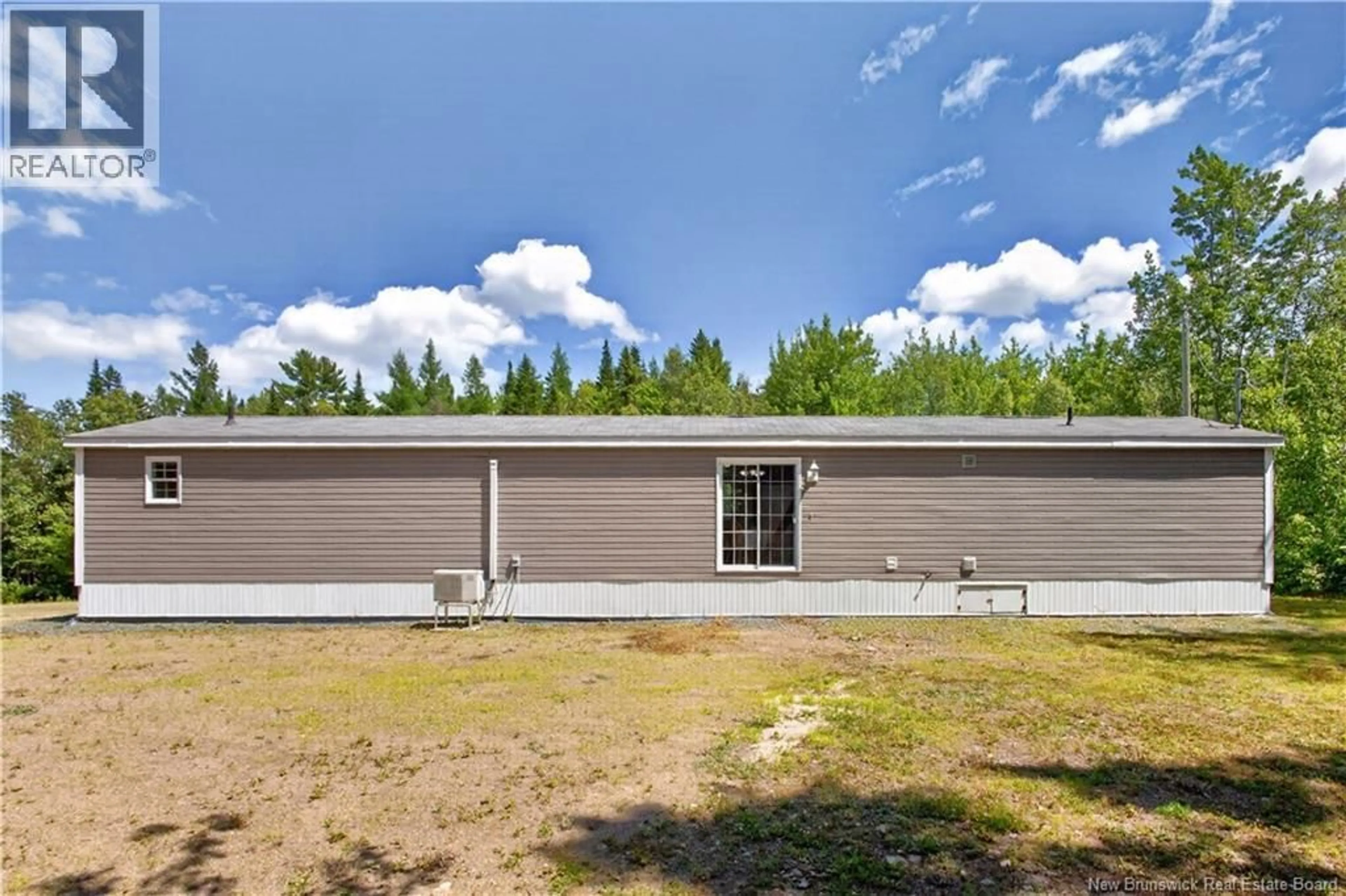 Home with vinyl exterior material, building for 415 ROUTE 420, South Esk New Brunswick E1V4L9