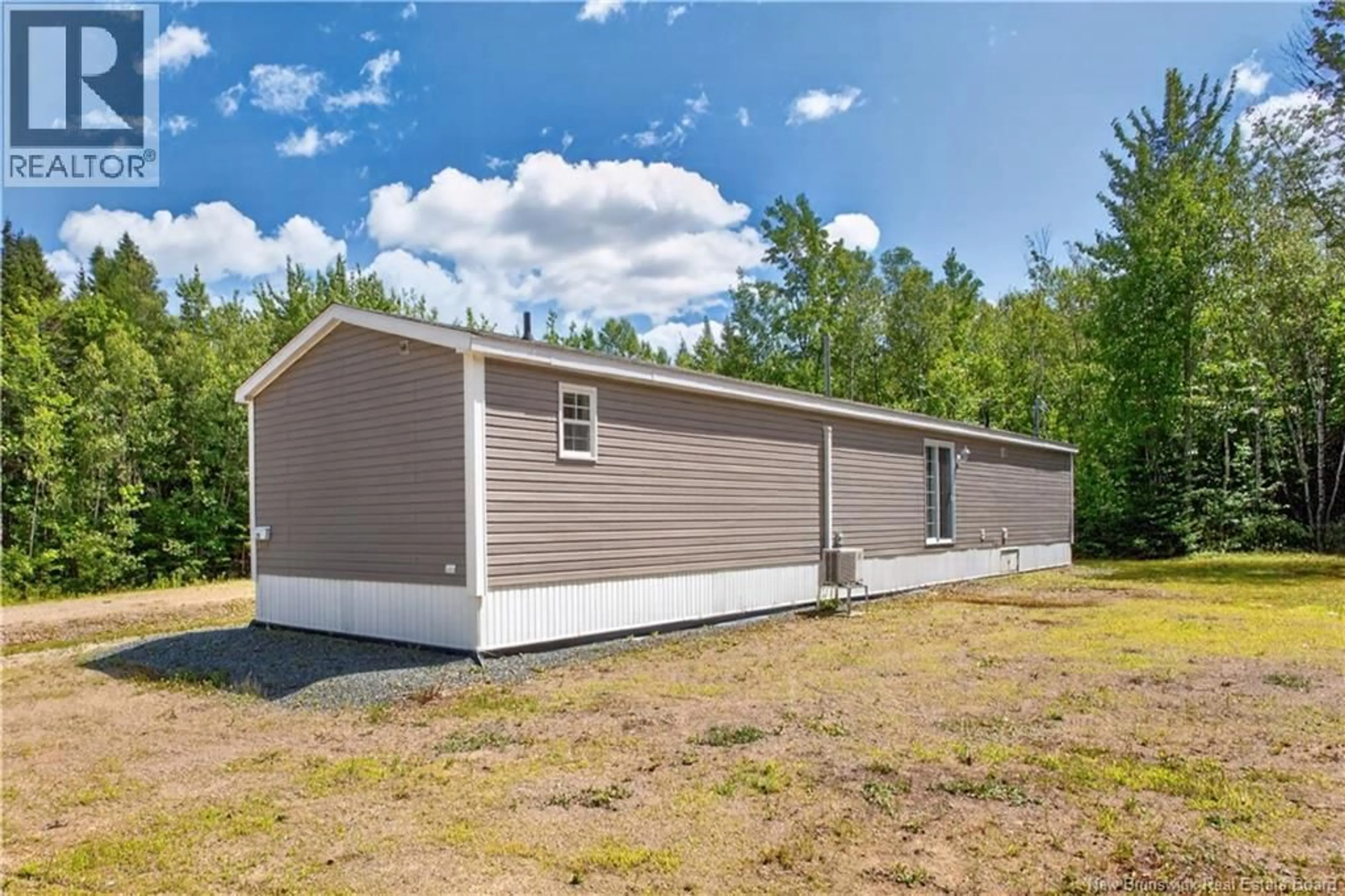 Home with vinyl exterior material, building for 415 ROUTE 420, South Esk New Brunswick E1V4L9