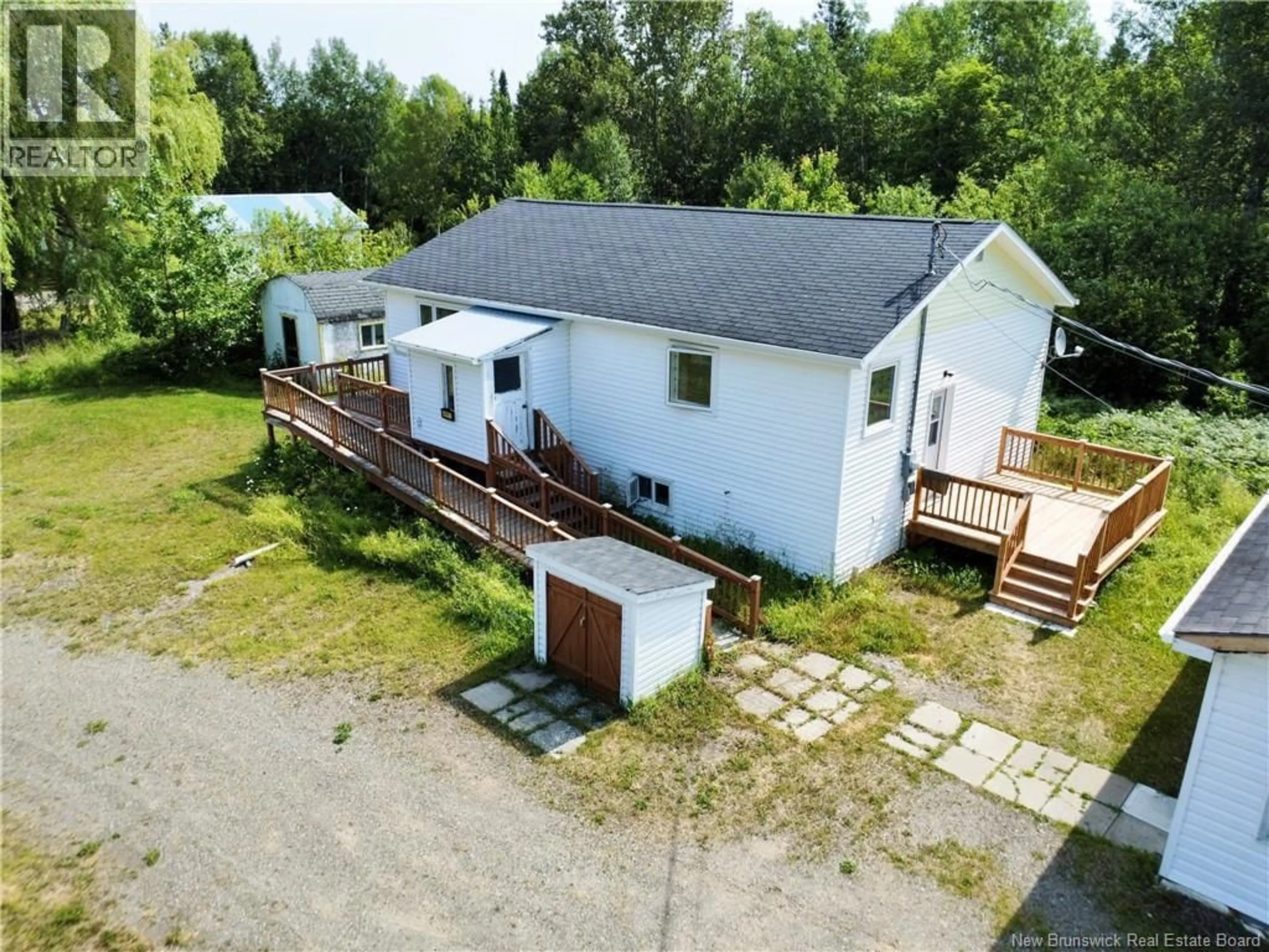 A pic from outside/outdoor area/front of a property/back of a property/a pic from drone, building for 2586 ROUTE 322, Saint-Laurent New Brunswick E8K3K9
