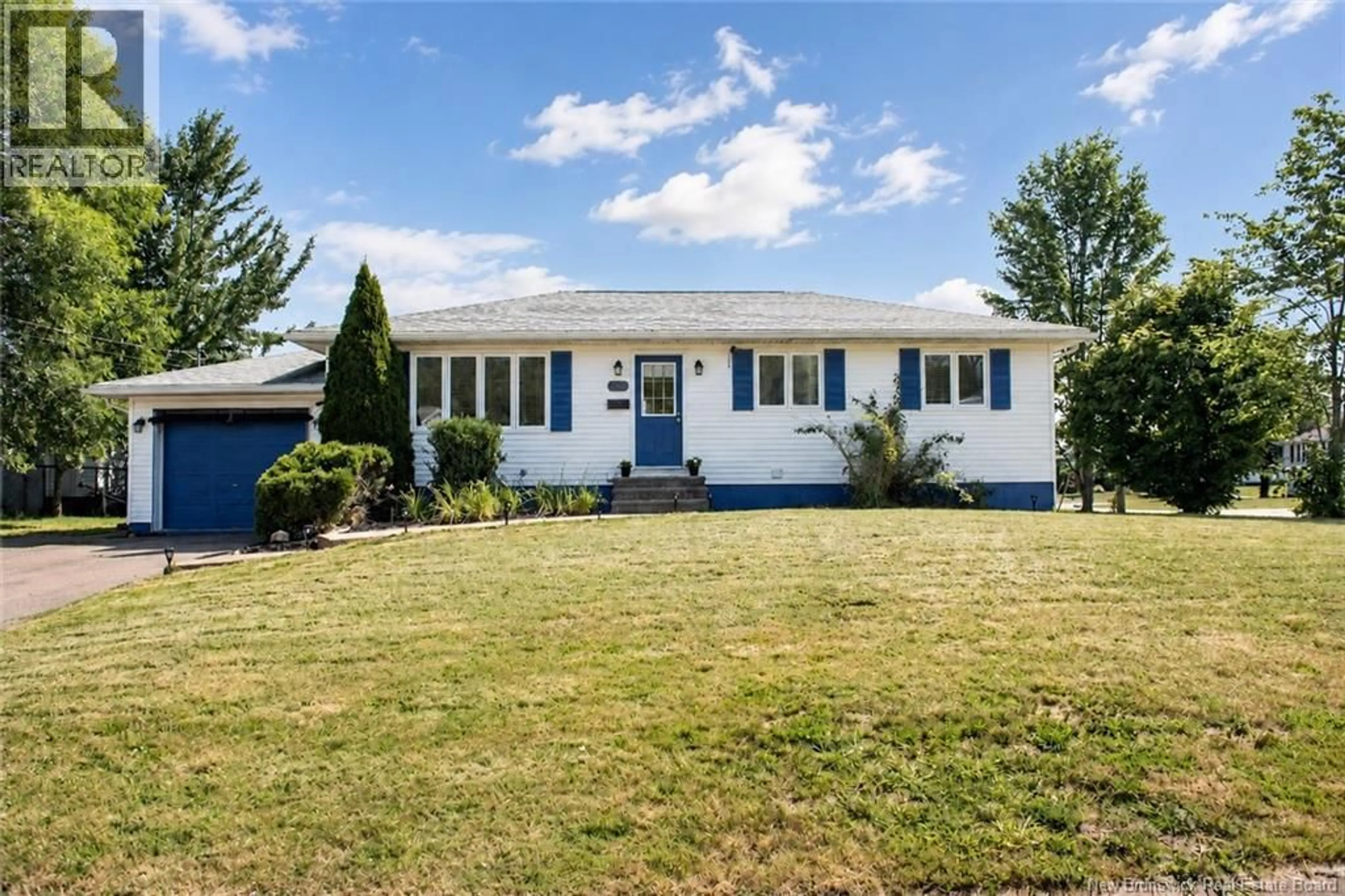 Home with vinyl exterior material, street for 280 TOBIAS AVENUE, Riverview New Brunswick E1B4W1