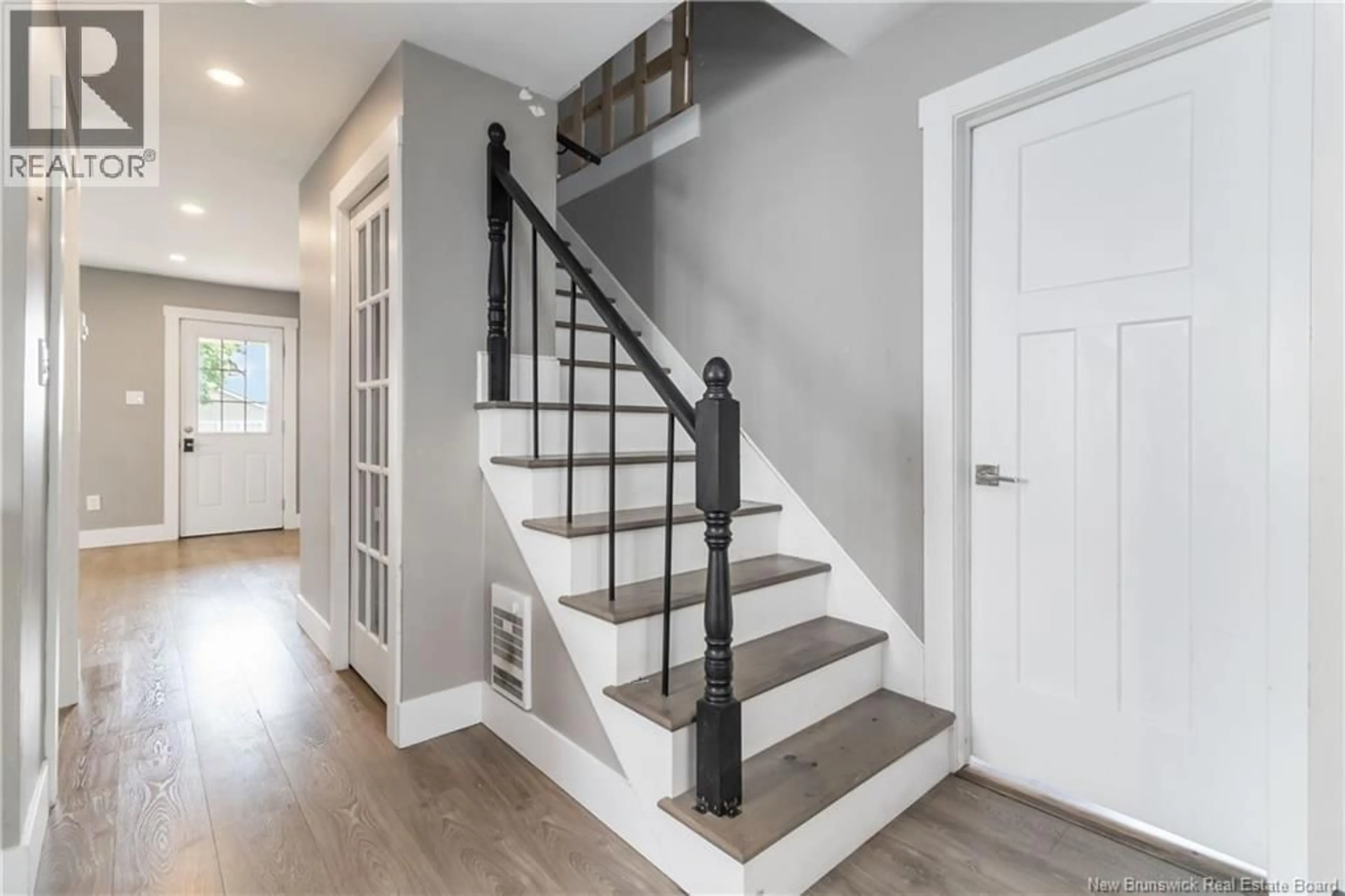 Indoor entryway for 17 COPP STREET, Dieppe New Brunswick E1A2G9
