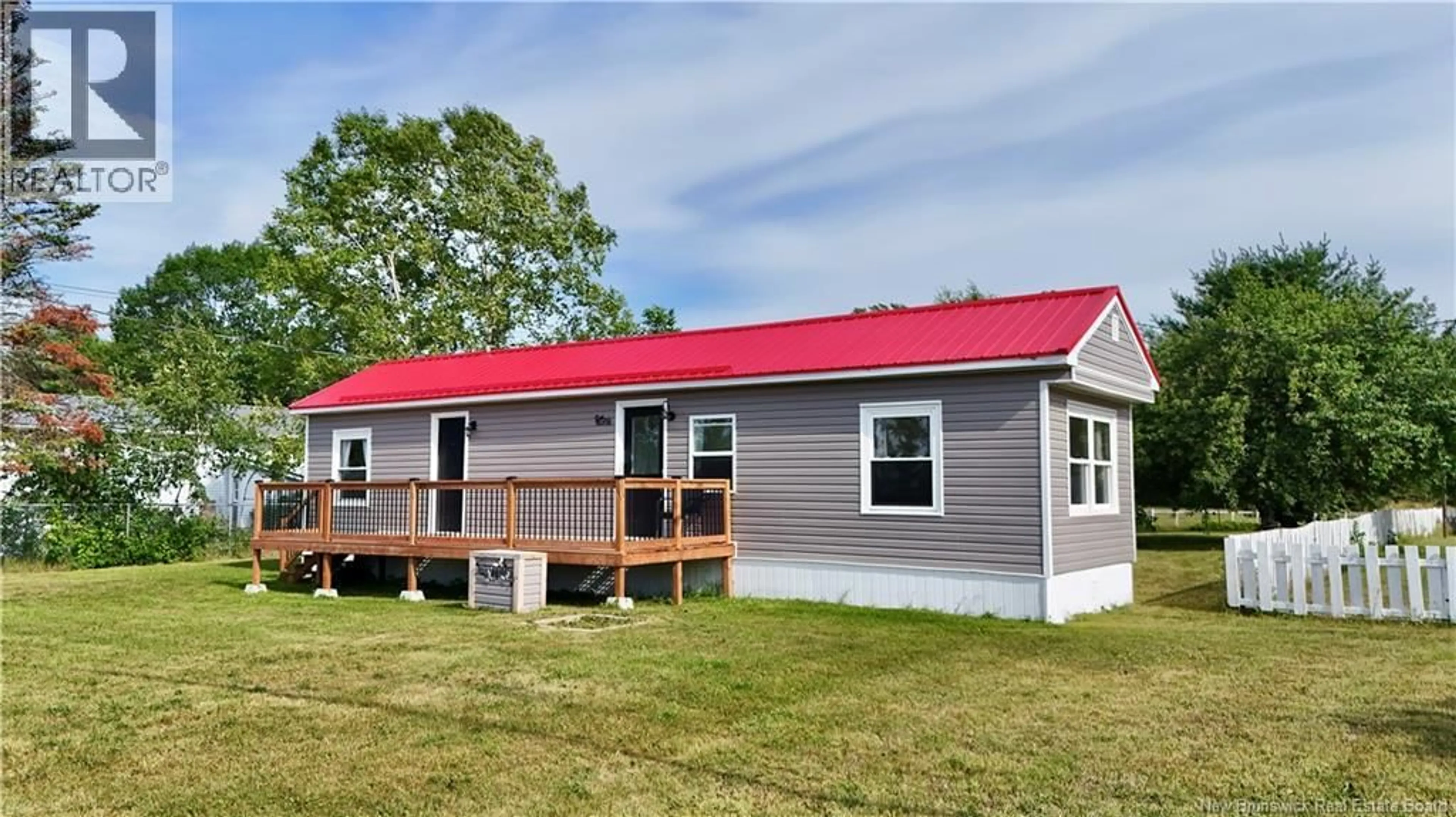 Home with vinyl exterior material, building for 2665 ROUTE 180, South Tetagouche New Brunswick E2A4Z2