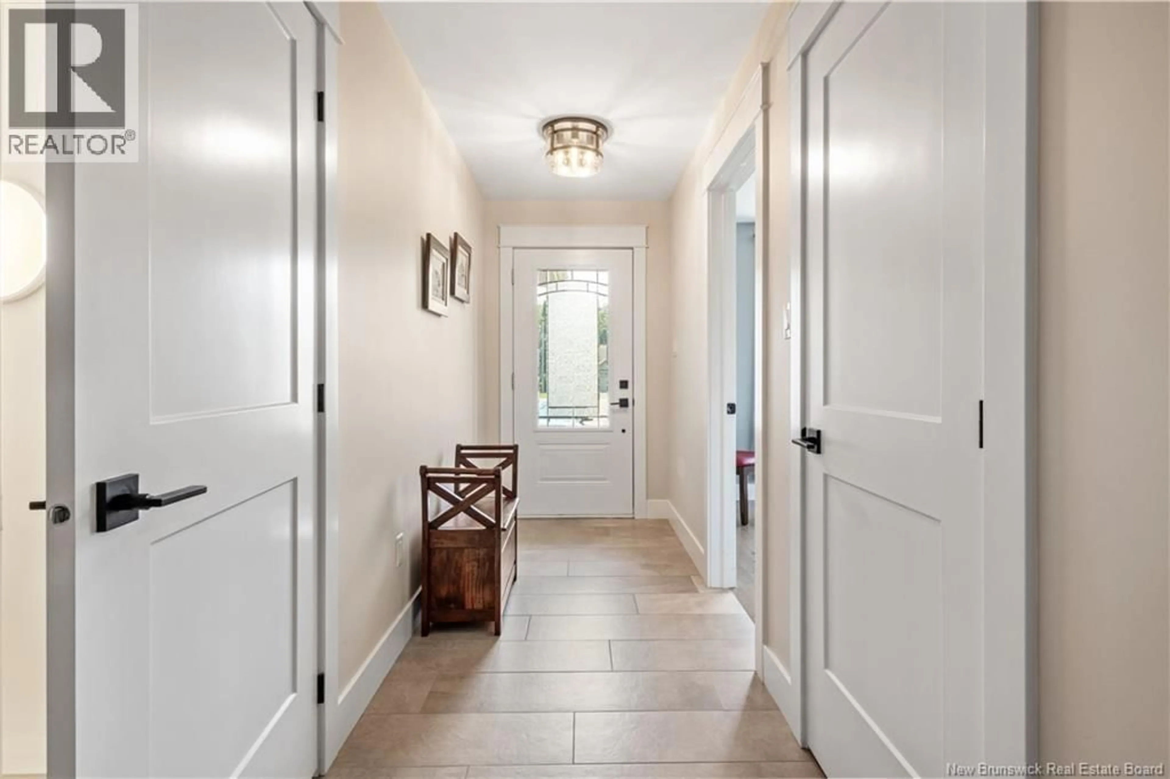 Indoor entryway for 25 VERTE, Dieppe New Brunswick E1A8Y8