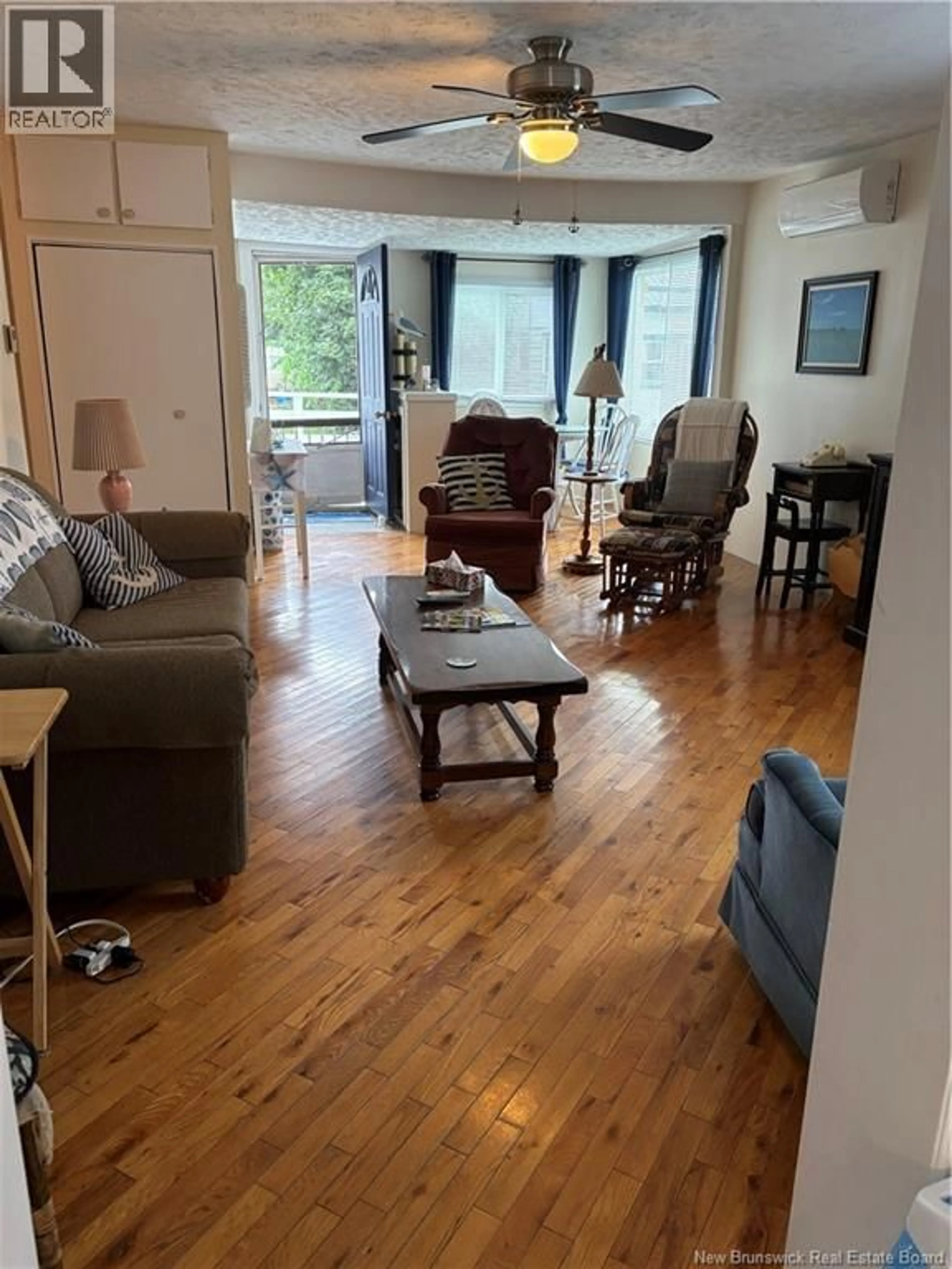 Living room with furniture, unknown for 60 FIRST AVENUE, Pointe-Du-Chêne New Brunswick E4P4G3