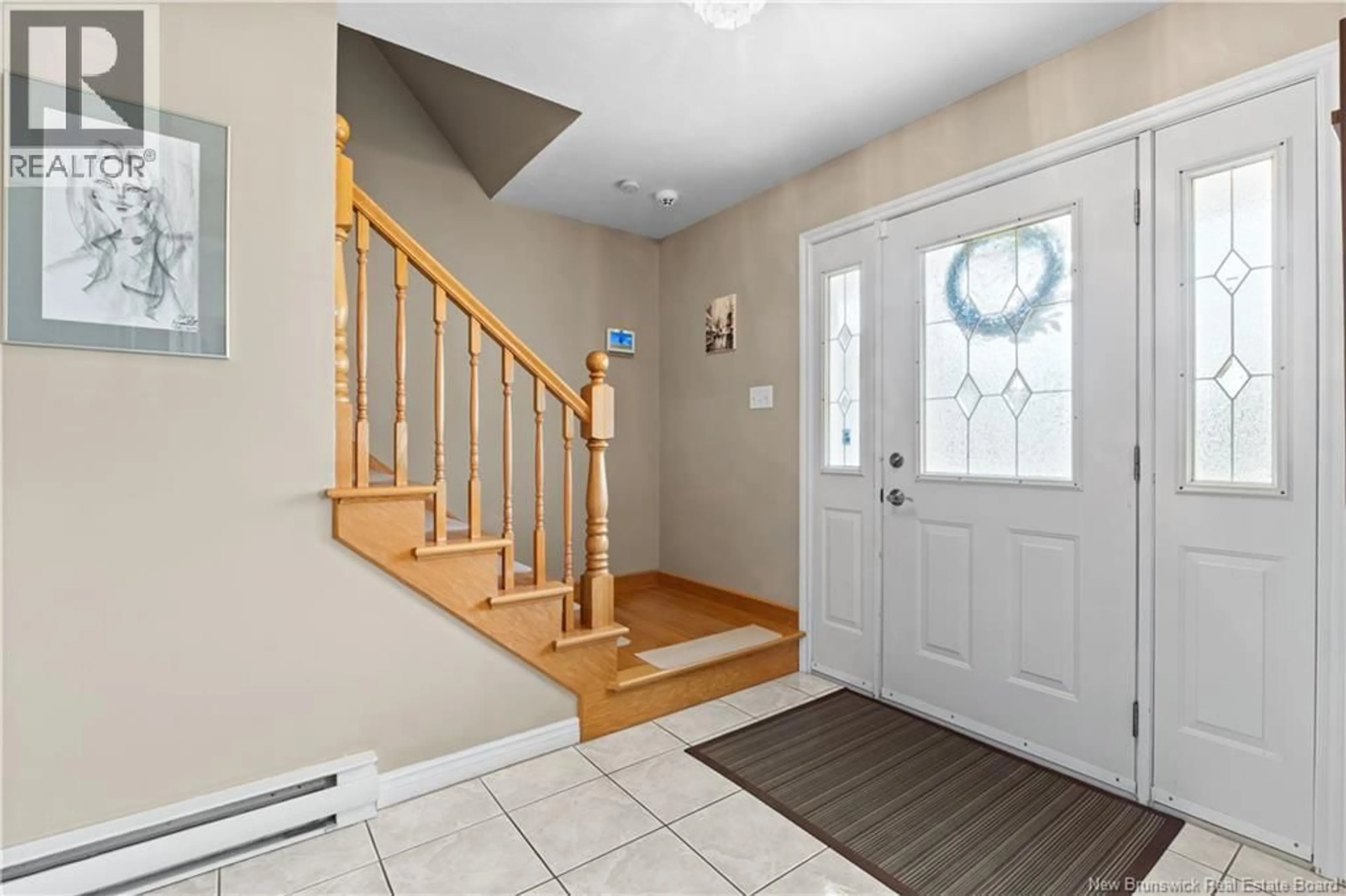 Indoor entryway for 609 CLARENCE-CORMIER STREET, Dieppe New Brunswick E1A6X5