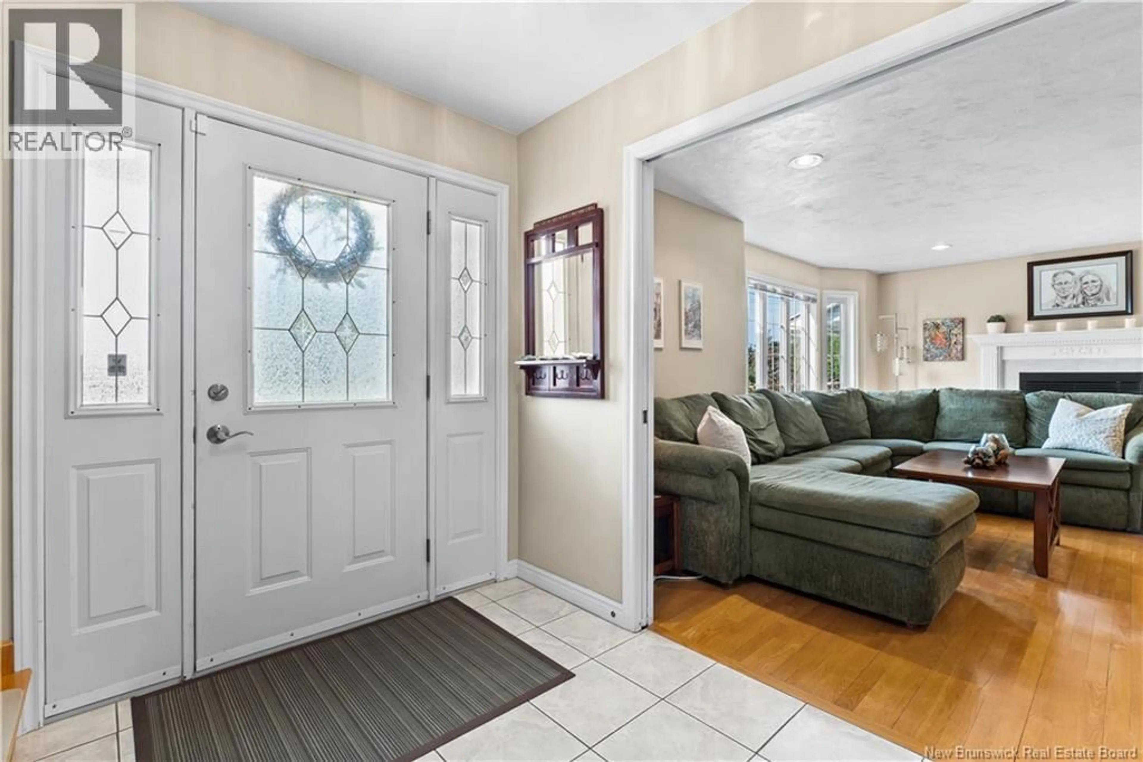 Indoor entryway for 609 CLARENCE-CORMIER STREET, Dieppe New Brunswick E1A6X5