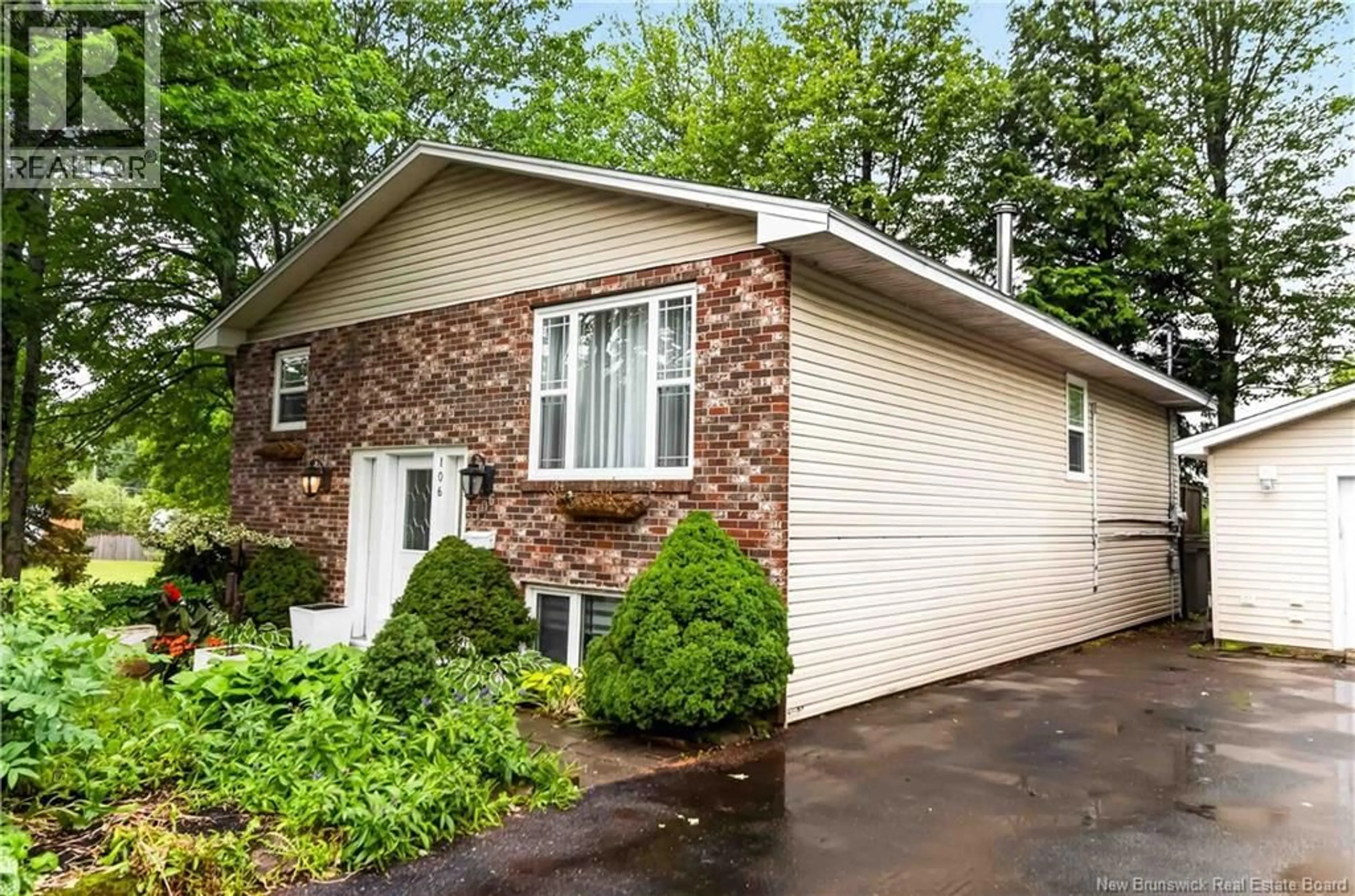 Home with vinyl exterior material, street for 106 NEVILLE STREET, Moncton New Brunswick E1A5J7