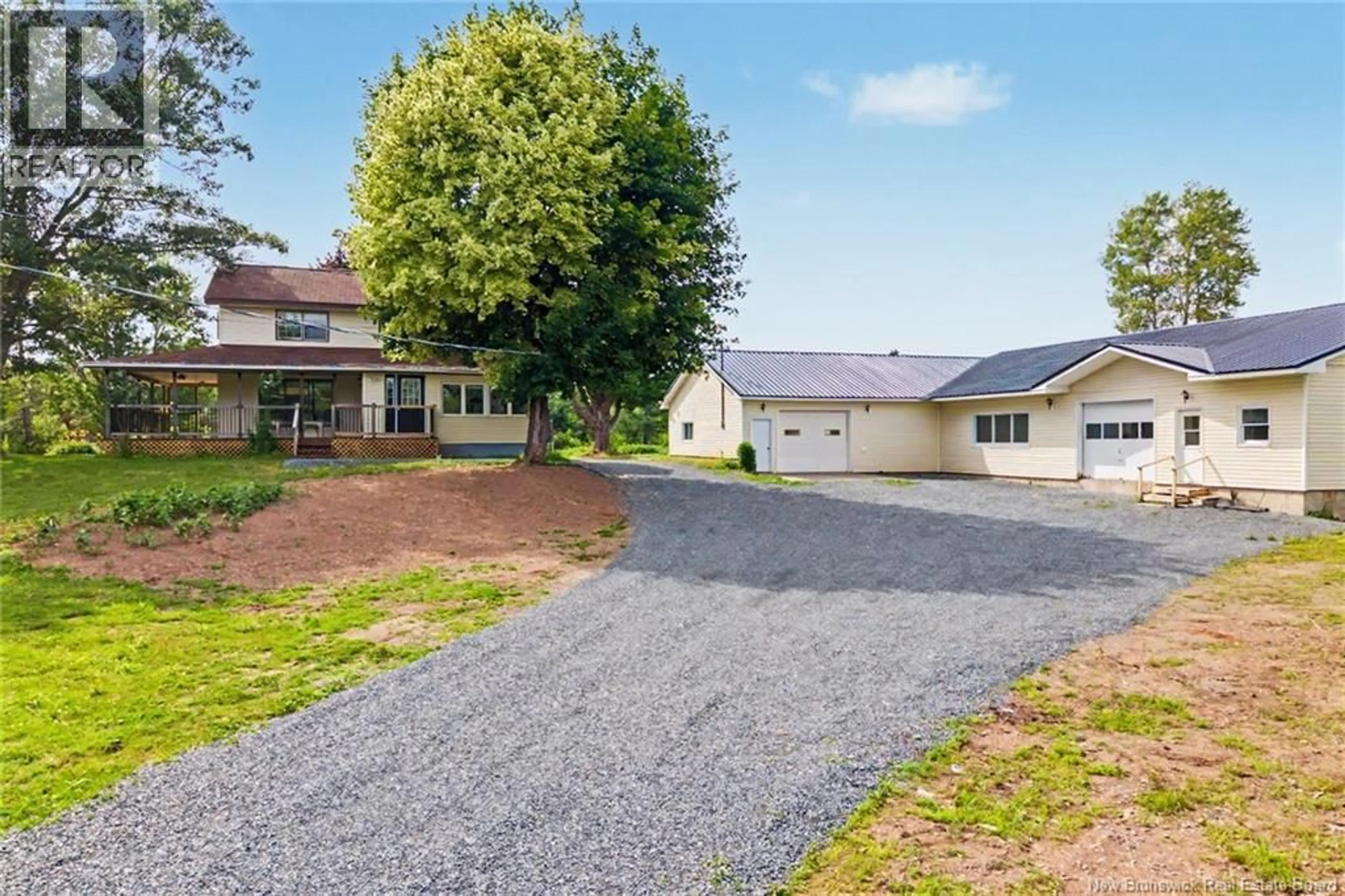 A pic from outside/outdoor area/front of a property/back of a property/a pic from drone, unknown for 1122 ROUTE 655, Waasis New Brunswick E3B8W2