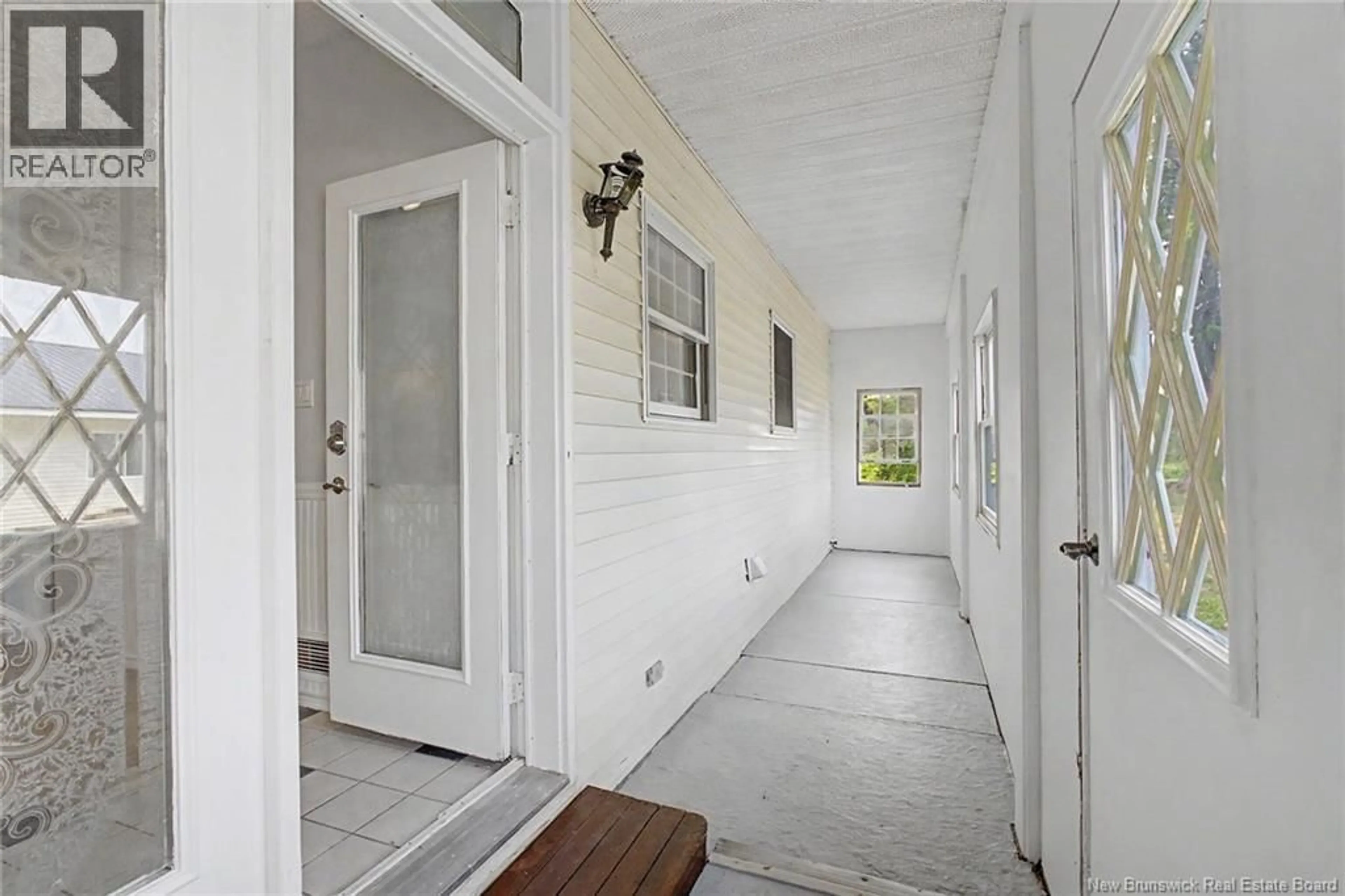 Indoor entryway for 1122 ROUTE 655, Waasis New Brunswick E3B8W2