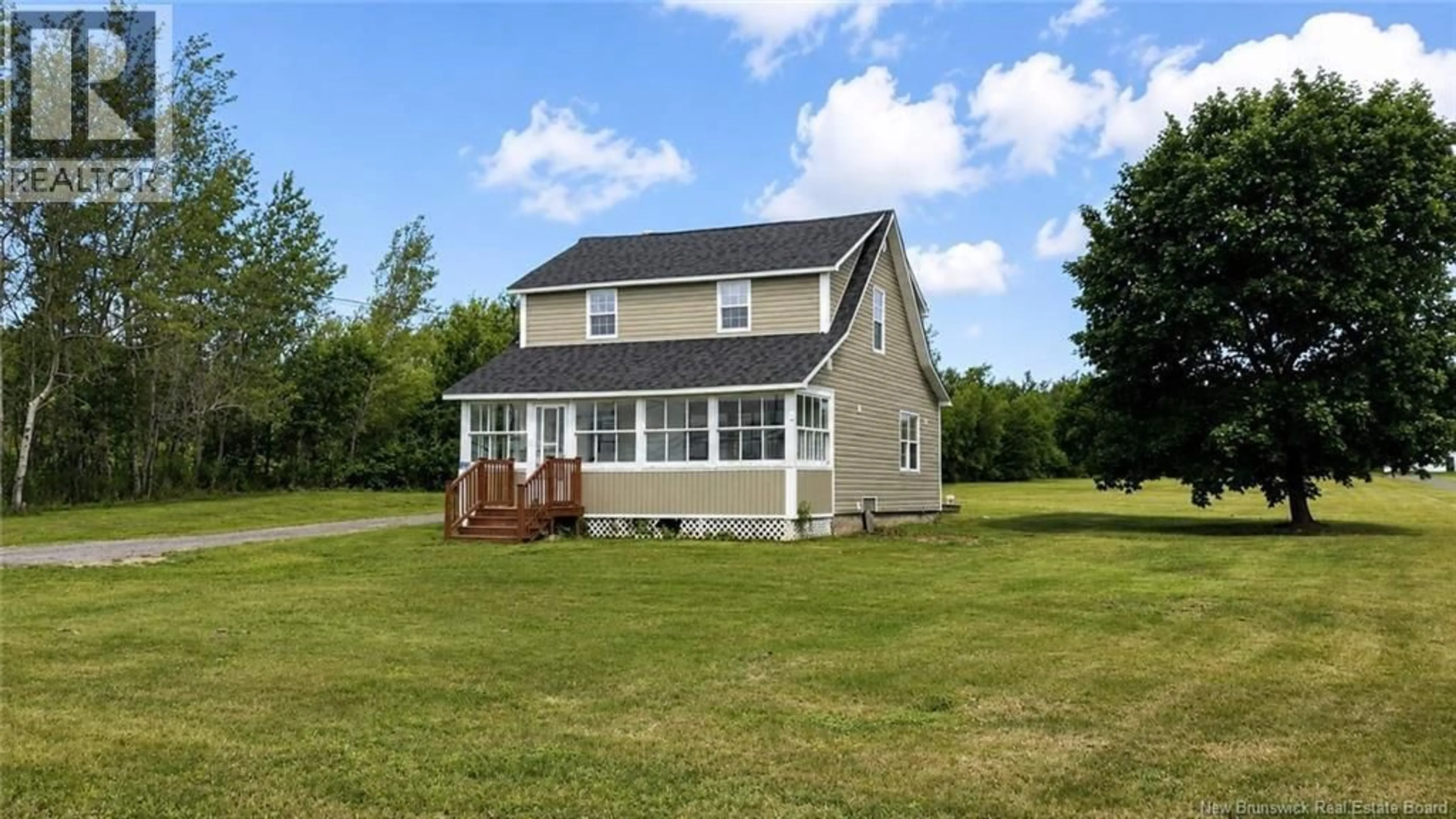 Home with vinyl exterior material, unknown for 2807 ROUTE 11, Village-Saint-Laurent New Brunswick E9G2J6