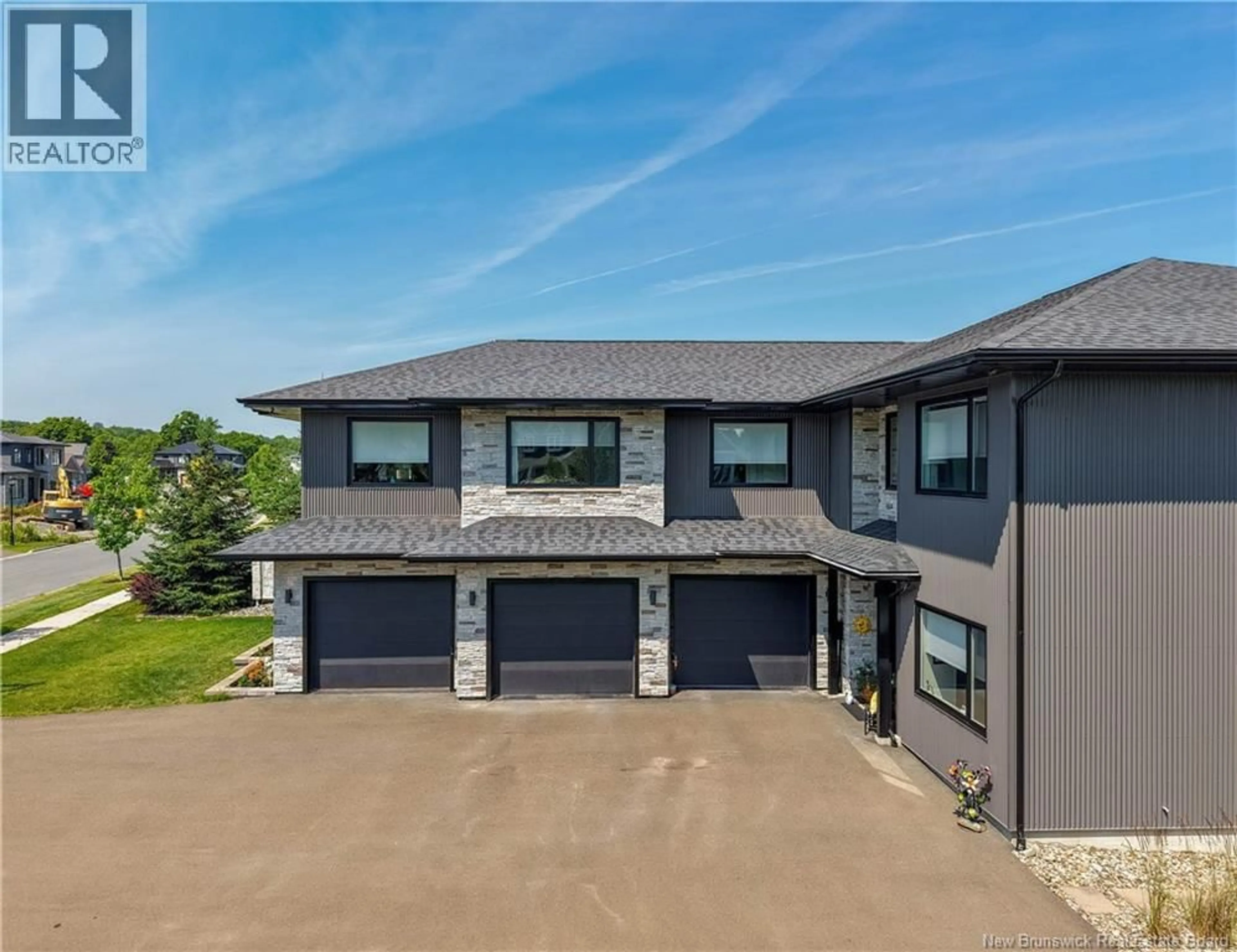 A pic from outside/outdoor area/front of a property/back of a property/a pic from drone, building for 50 STILL WATER CRESCENT, Fredericton New Brunswick E3B0V8