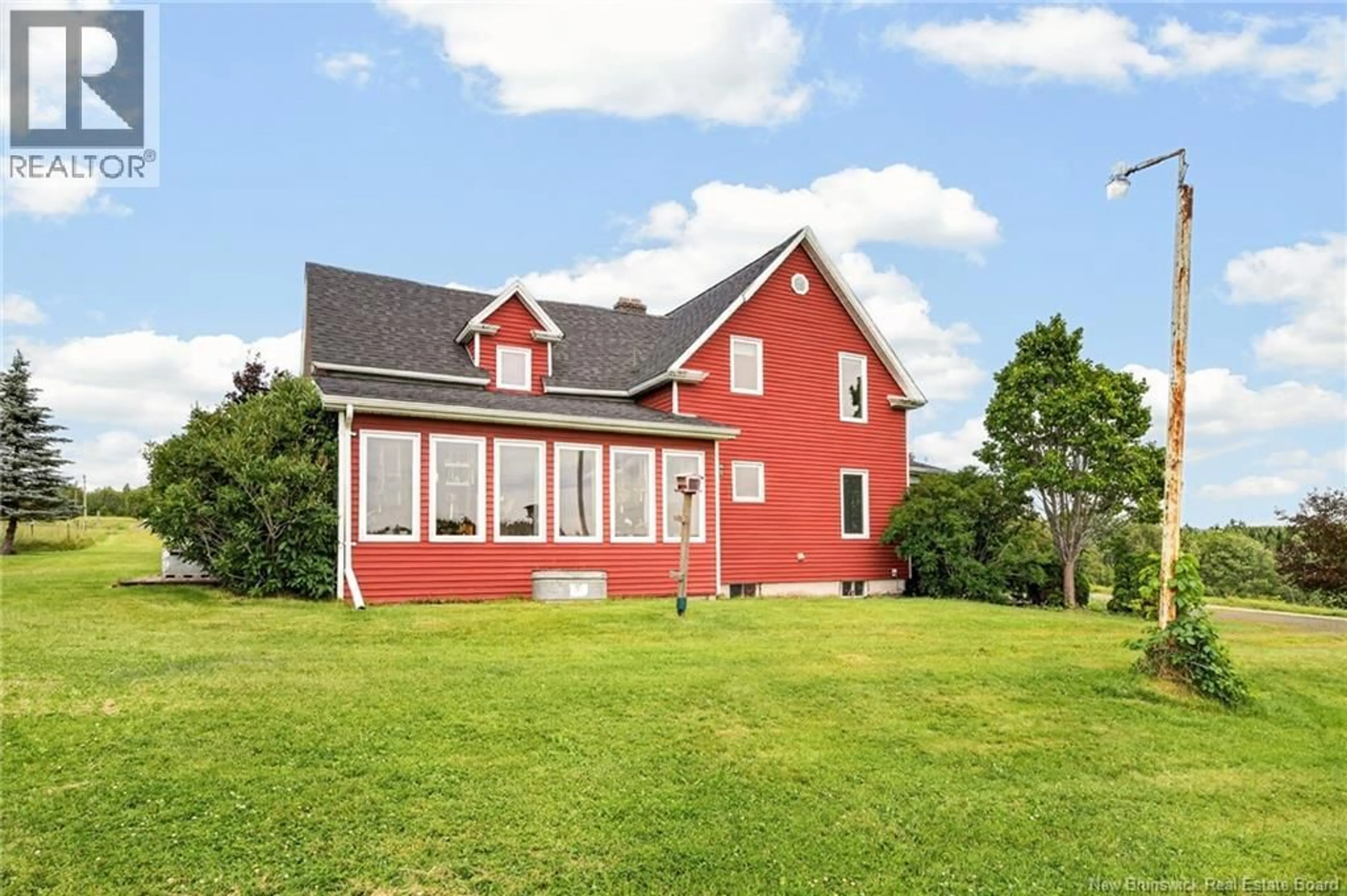 Home with vinyl exterior material, building for 40 COATES MILLS NORTH ROAD, Sainte-Marie-De-Kent New Brunswick E4S1Y1