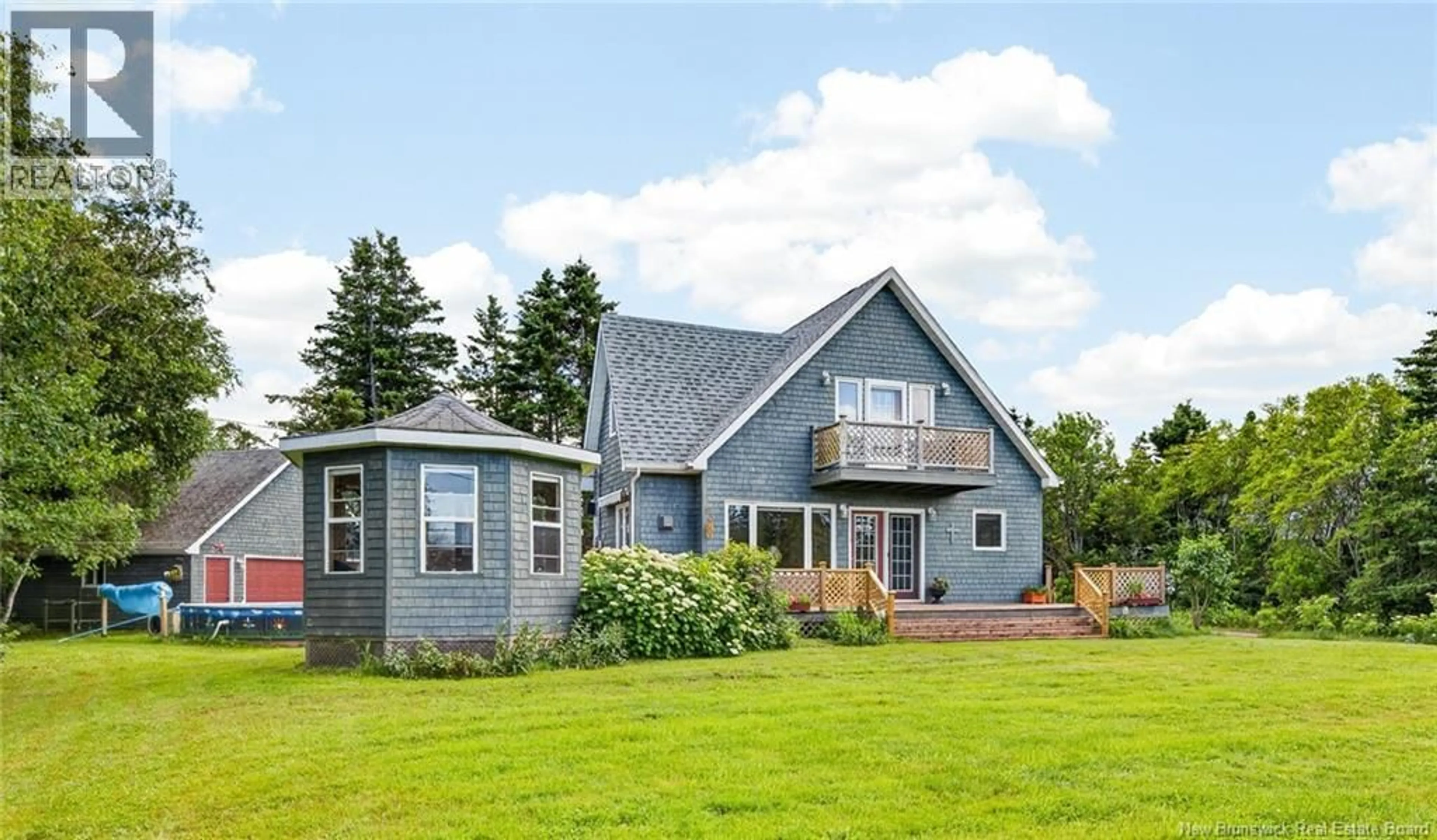 Home with vinyl exterior material, water/lake/river/ocean view for 51 ALLEE DES ARTS, Bas Cap Pele New Brunswick E4N1R1
