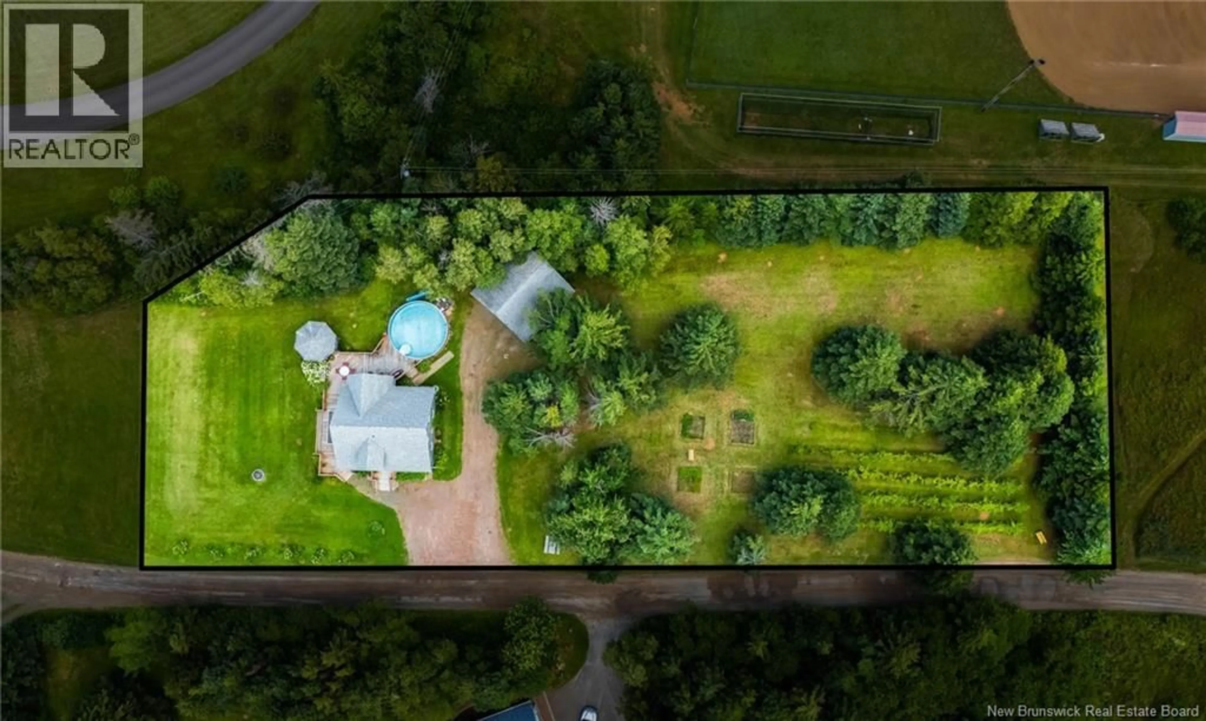 A pic from outside/outdoor area/front of a property/back of a property/a pic from drone, unknown for 51 ALLEE DES ARTS, Bas Cap Pele New Brunswick E4N1R1