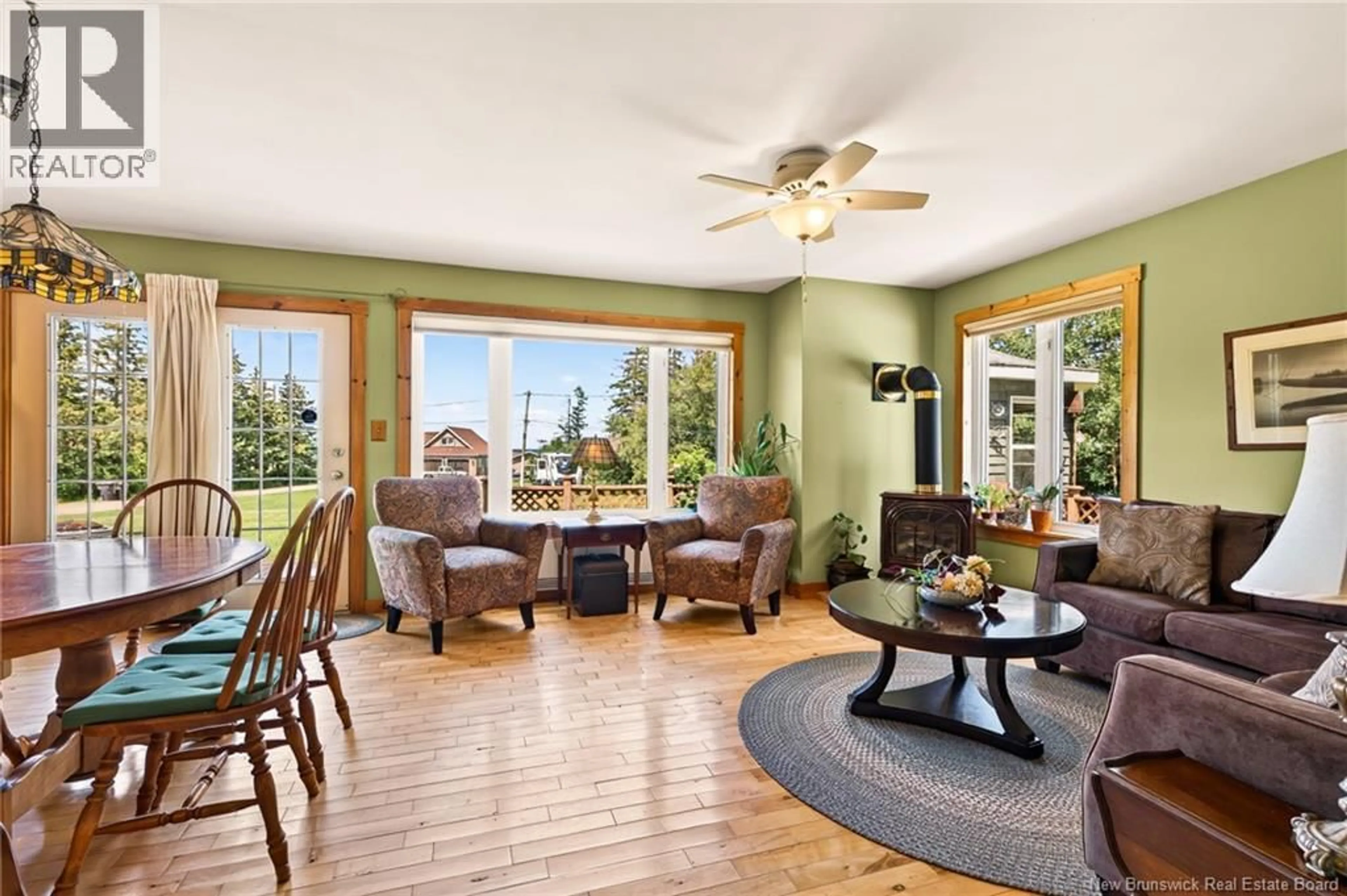 Living room with furniture, unknown for 51 ALLEE DES ARTS, Bas Cap Pele New Brunswick E4N1R1
