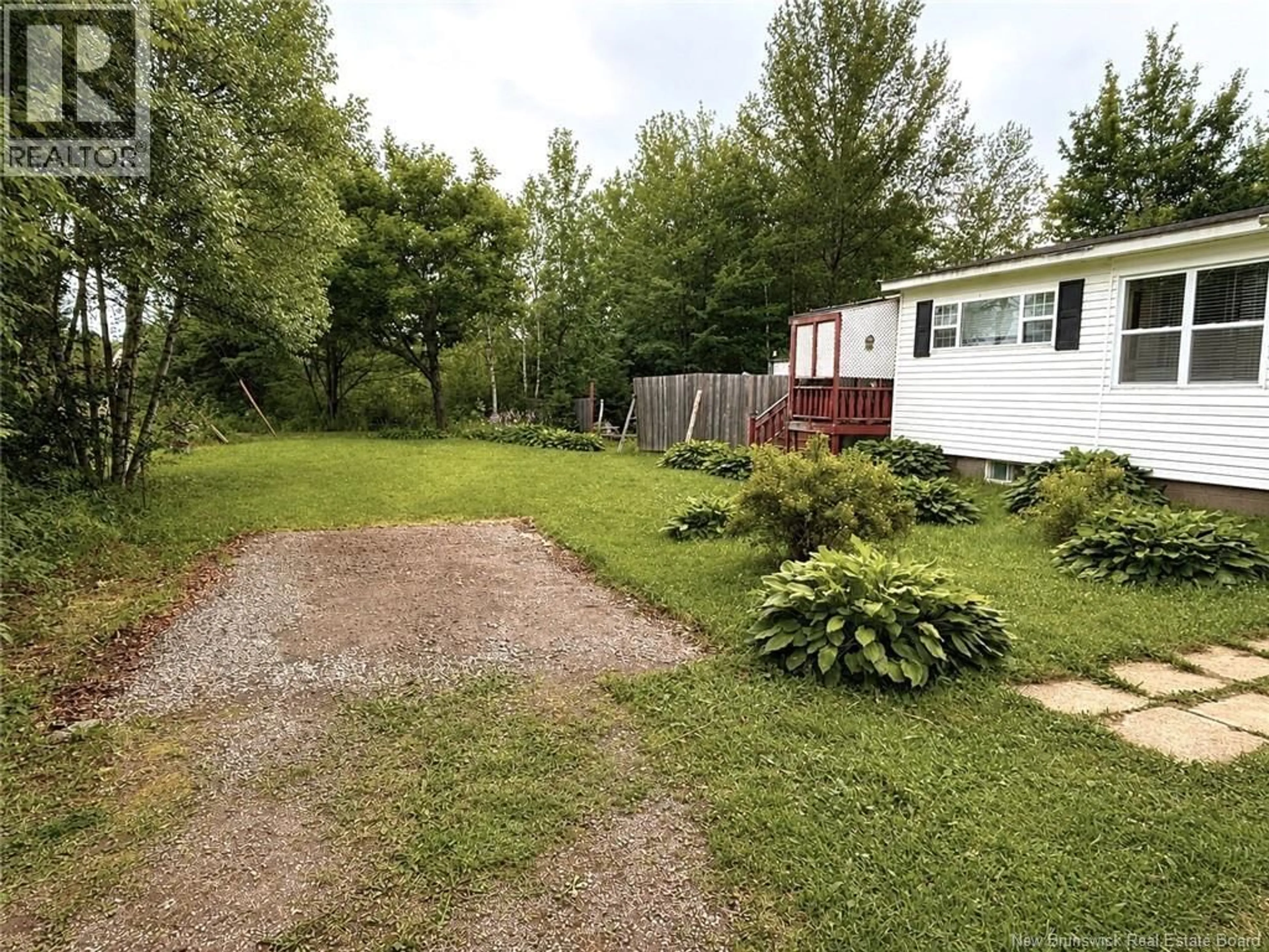 A pic from outside/outdoor area/front of a property/back of a property/a pic from drone, unknown for 43 SOUTH SHEDIAC RIVER RD, Shediac River New Brunswick E4R1Y6