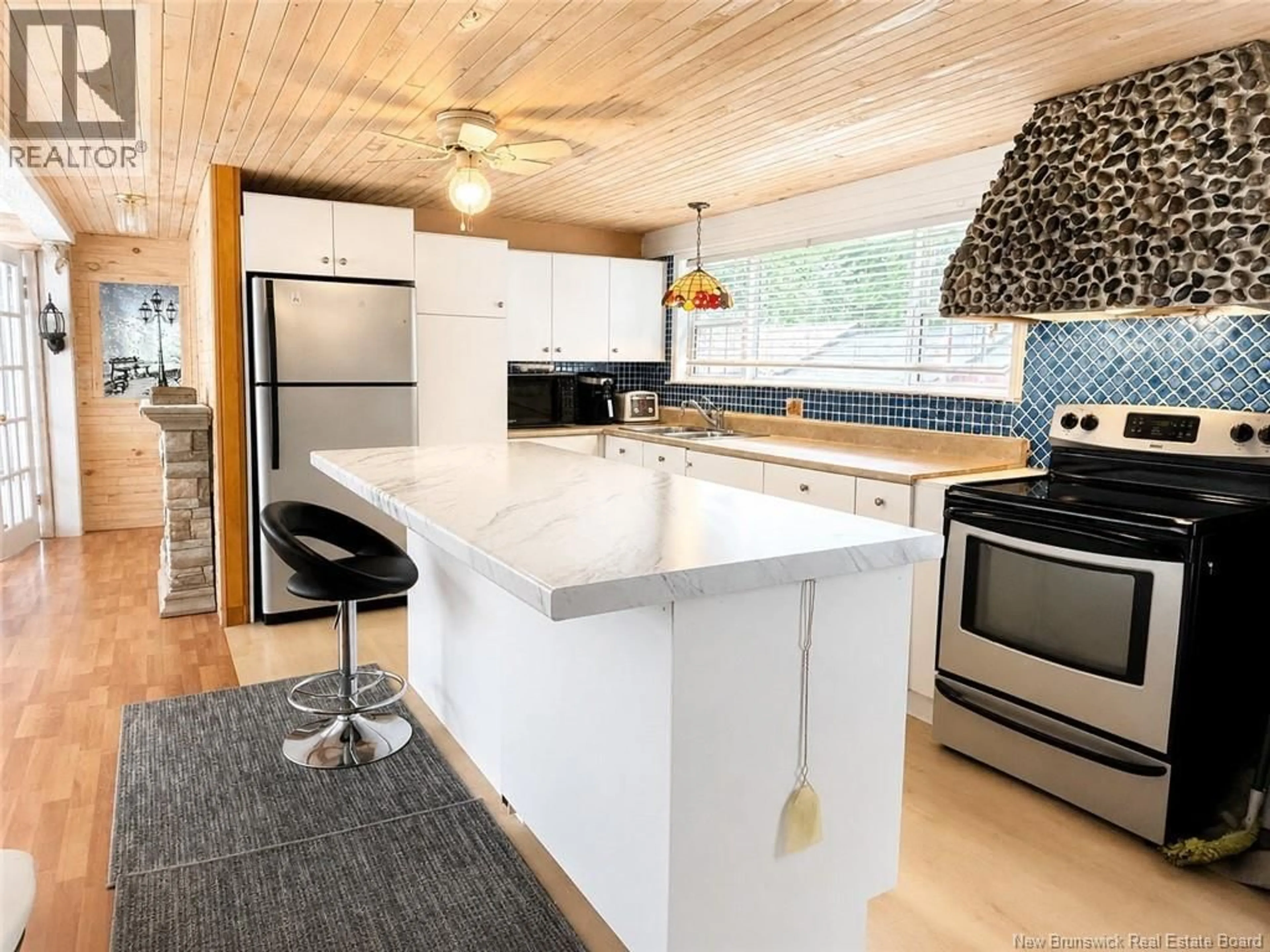 Open concept kitchen, unknown for 43 SOUTH SHEDIAC RIVER RD, Shediac River New Brunswick E4R1Y6