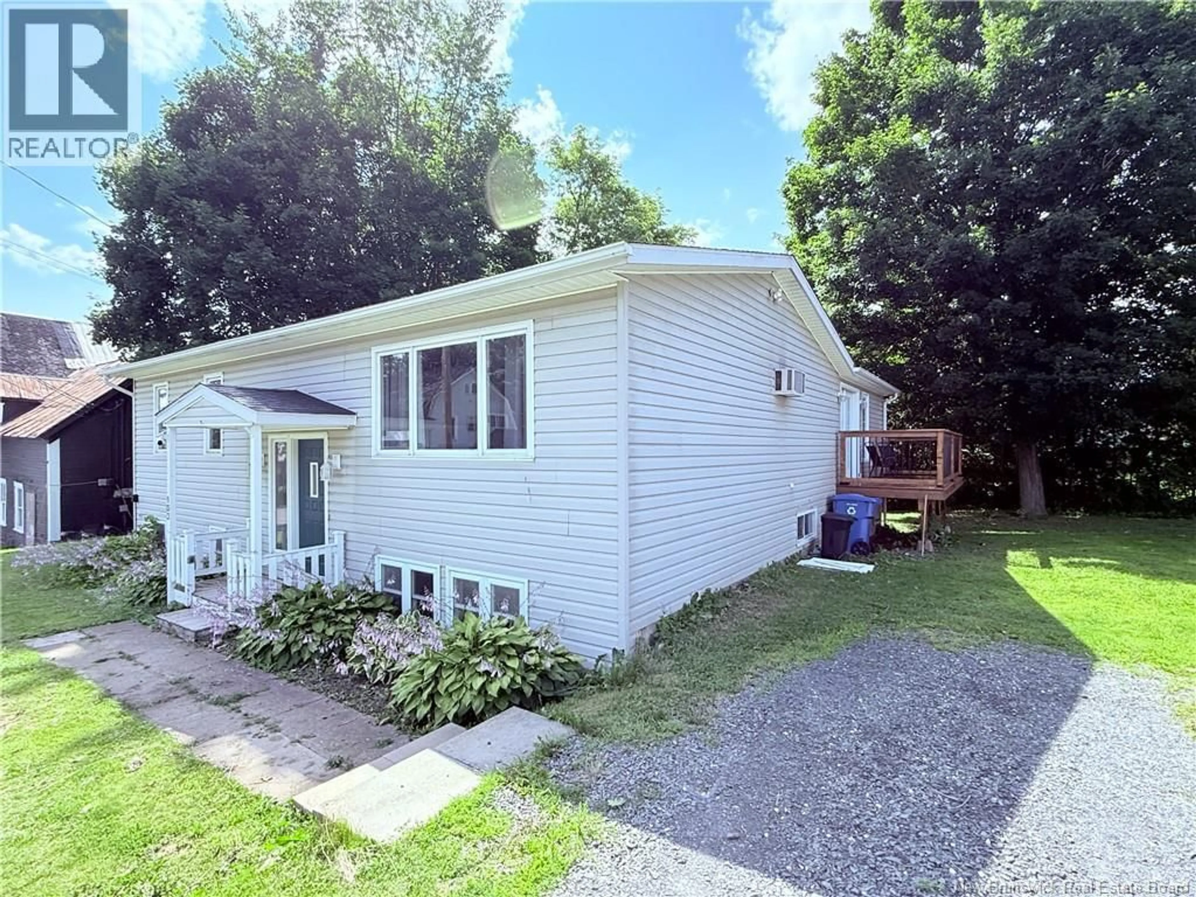 A pic from outside/outdoor area/front of a property/back of a property/a pic from drone, street for 103 GOLD STREET, Woodstock New Brunswick E7M1V4