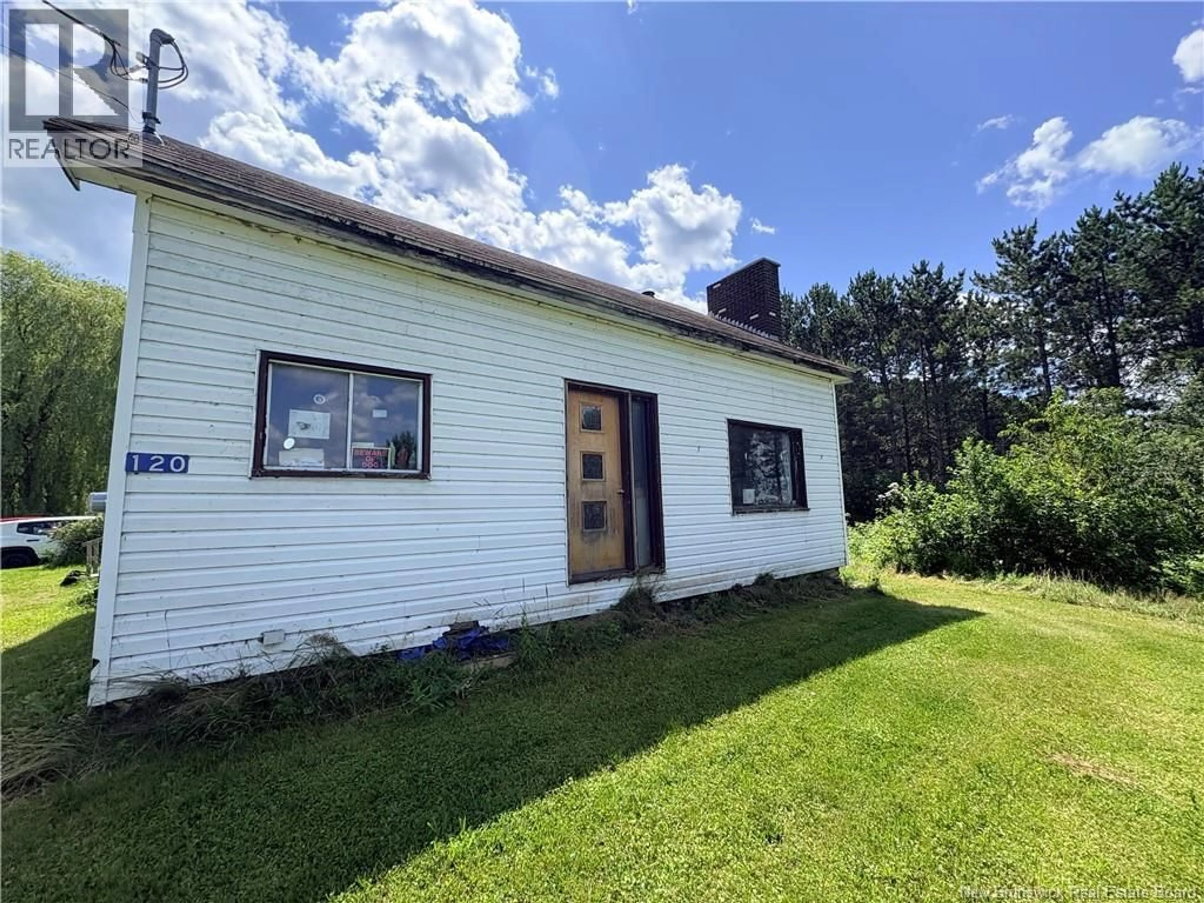 A pic from outside/outdoor area/front of a property/back of a property/a pic from drone, building for 120 CHURCHLAND, Tilley New Brunswick E7H1S3