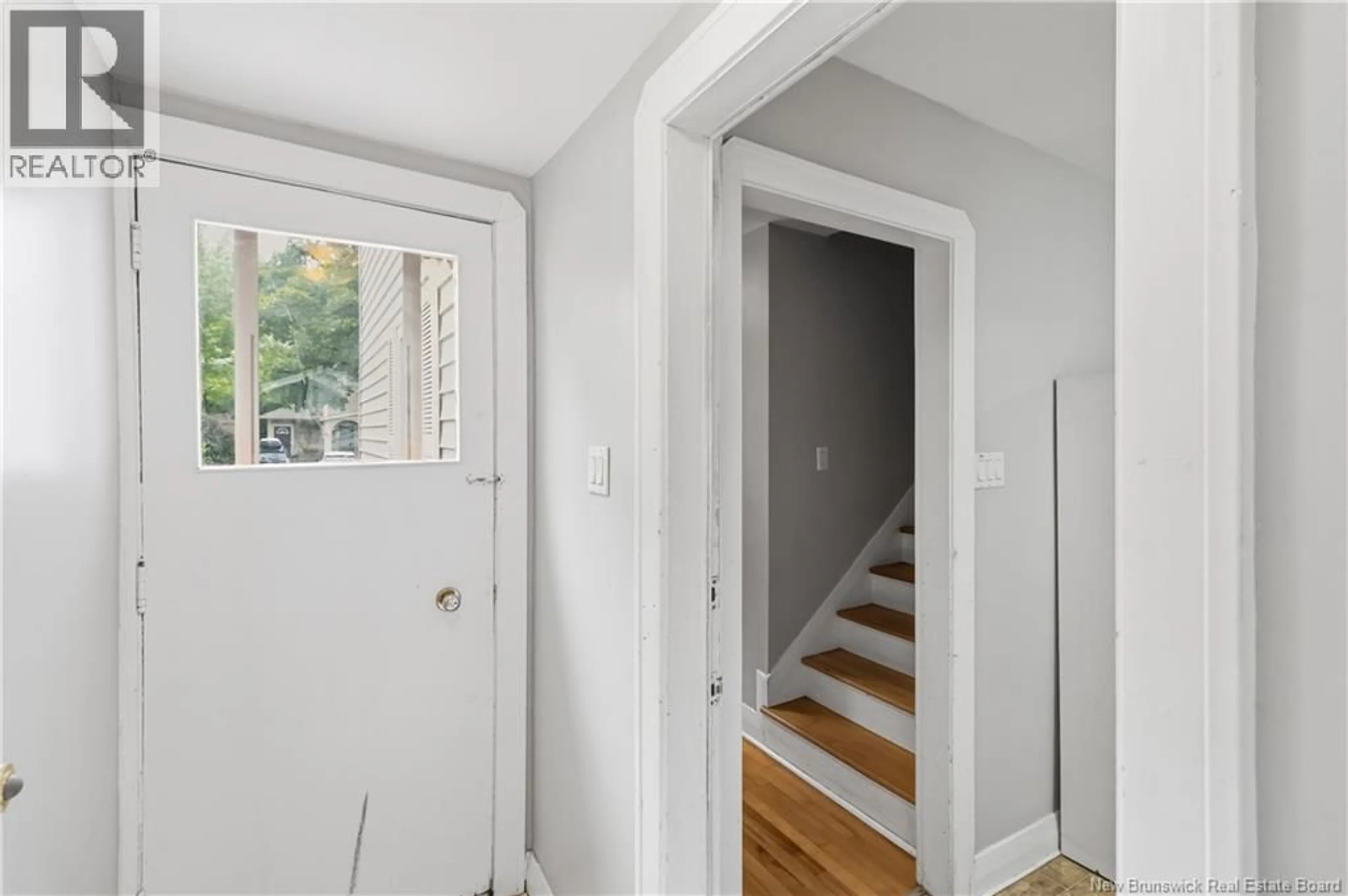 Indoor entryway for 51-53 LAKEWOOD DRIVE, Moncton New Brunswick E1E3L9