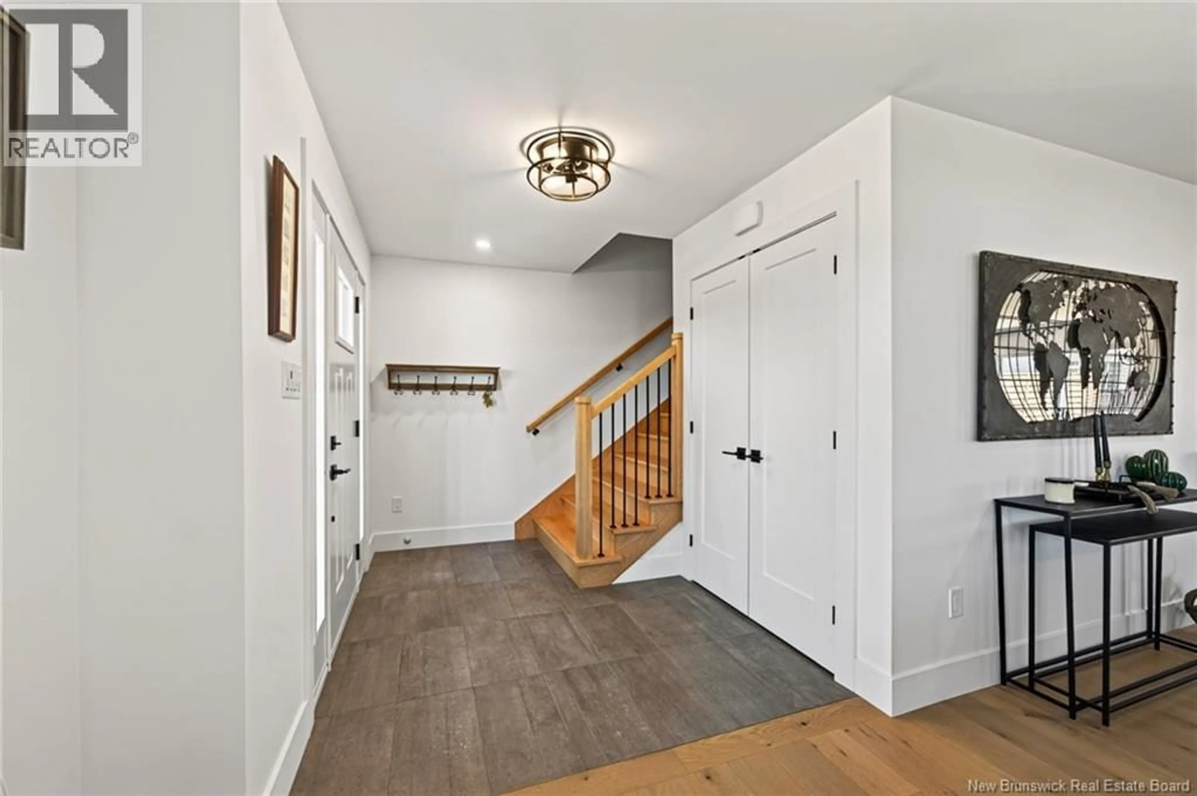 Indoor entryway for 11 RENOIR STREET, Moncton New Brunswick E1G5V5