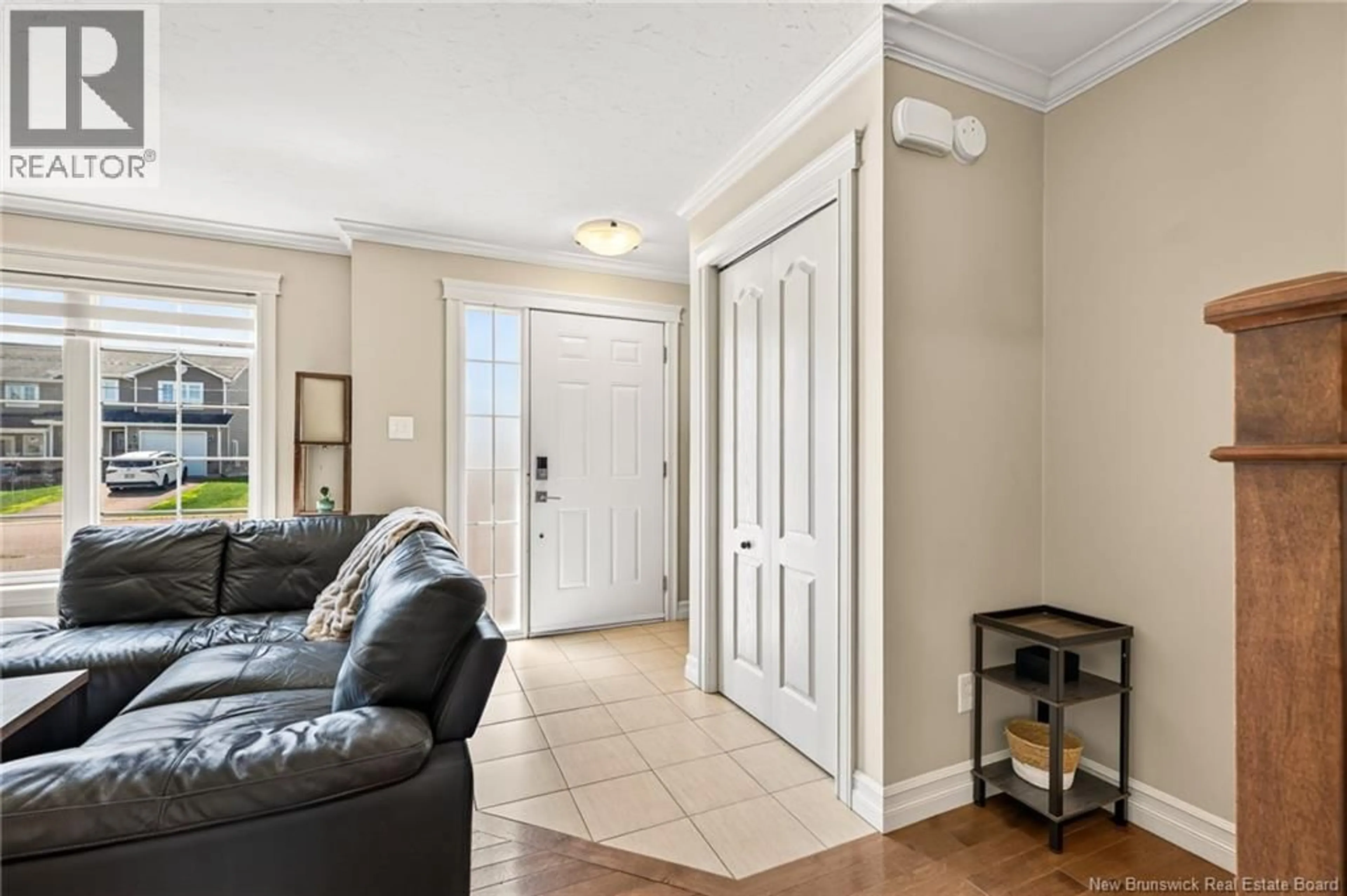 Indoor entryway for 27 OXIARD STREET, Dieppe New Brunswick E1A6A6
