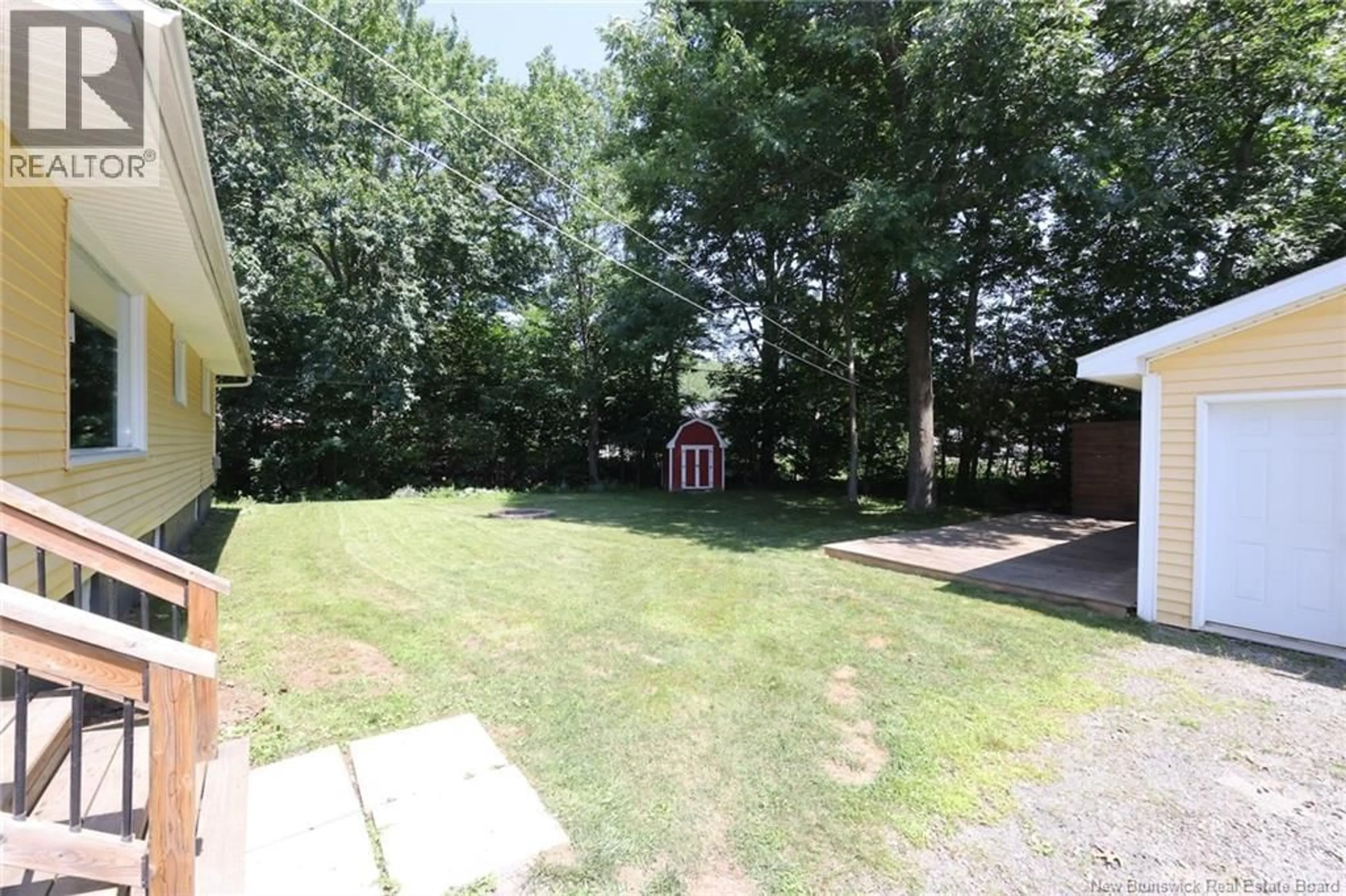 A pic from outside/outdoor area/front of a property/back of a property/a pic from drone, street for 43 BROADVIEW AVENUE, Fredericton New Brunswick E3A1K6