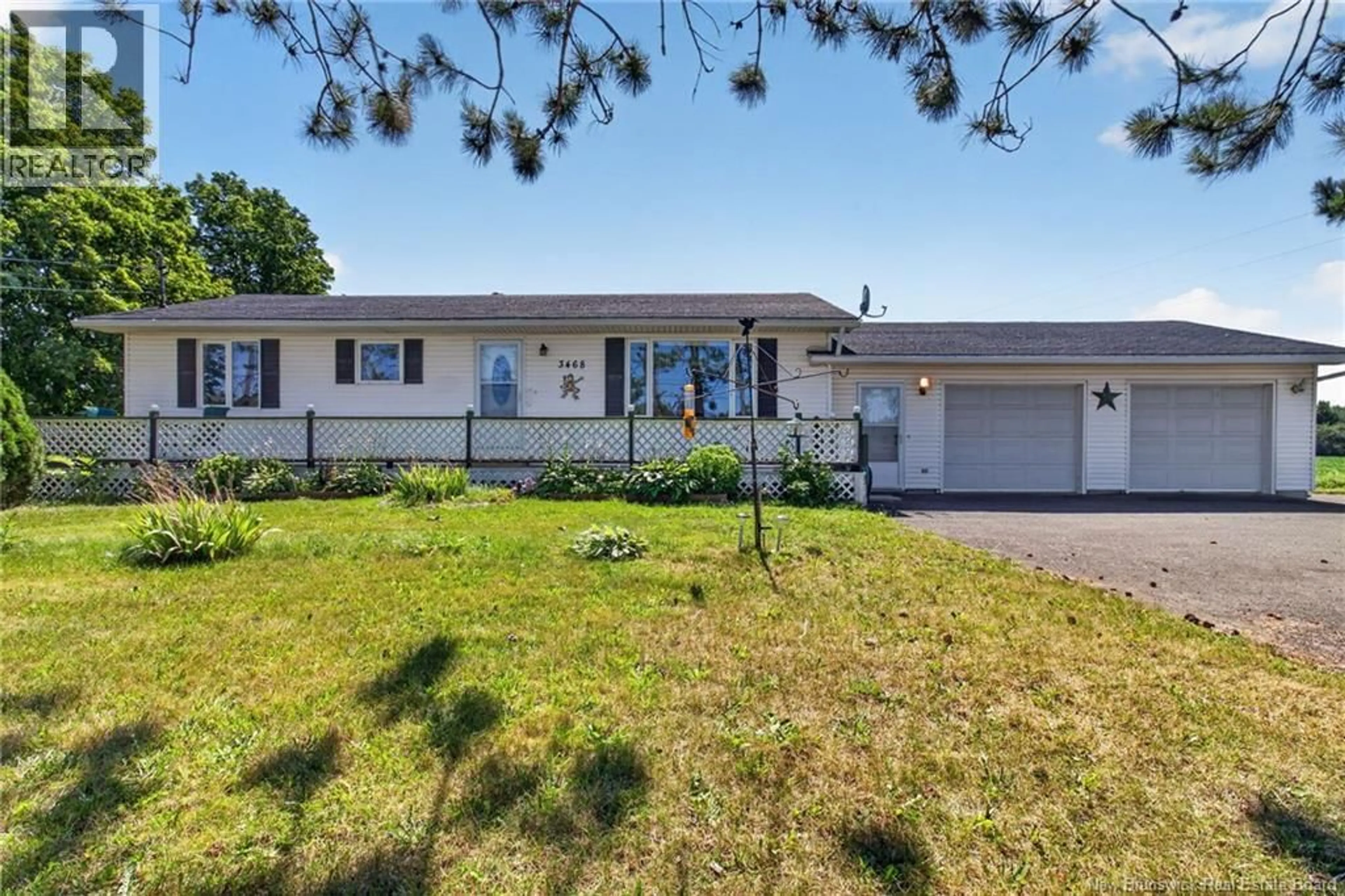 Home with vinyl exterior material, street for 3468 ROUTE 106, Salisbury New Brunswick E4J3H6