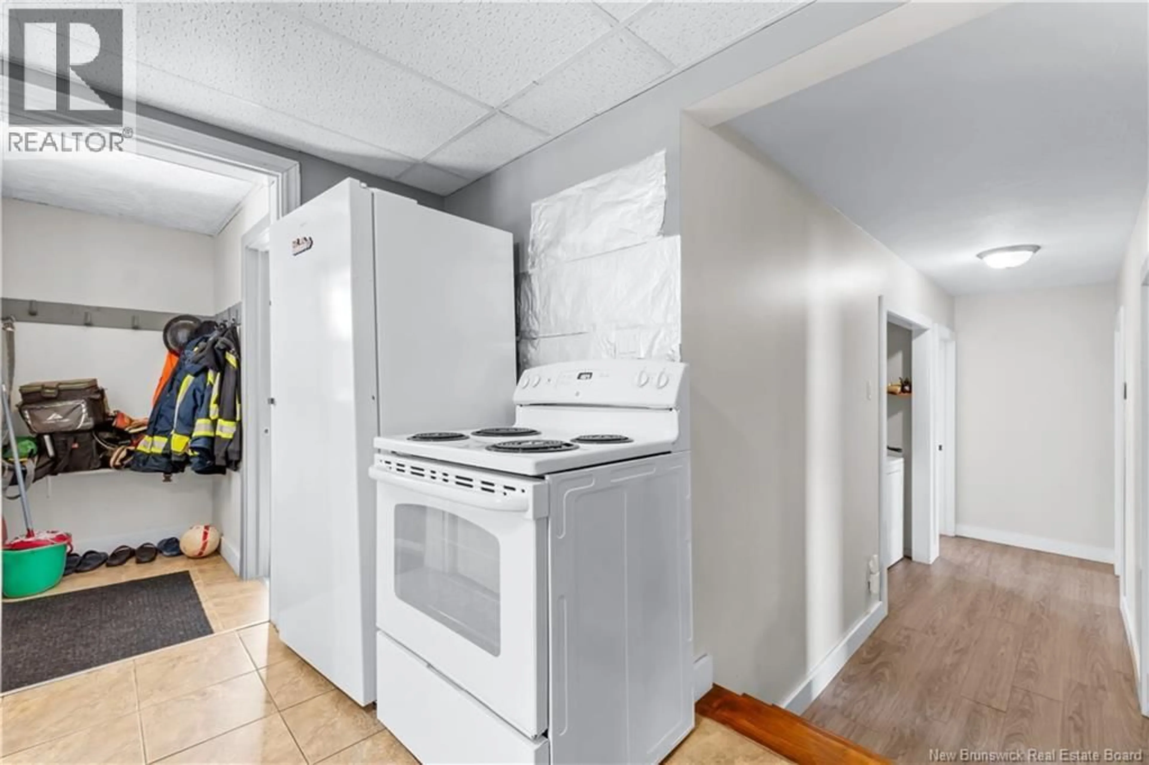Standard kitchen, unknown for 2701 CH ACADIE, Cap-Pelé New Brunswick E4N1E5