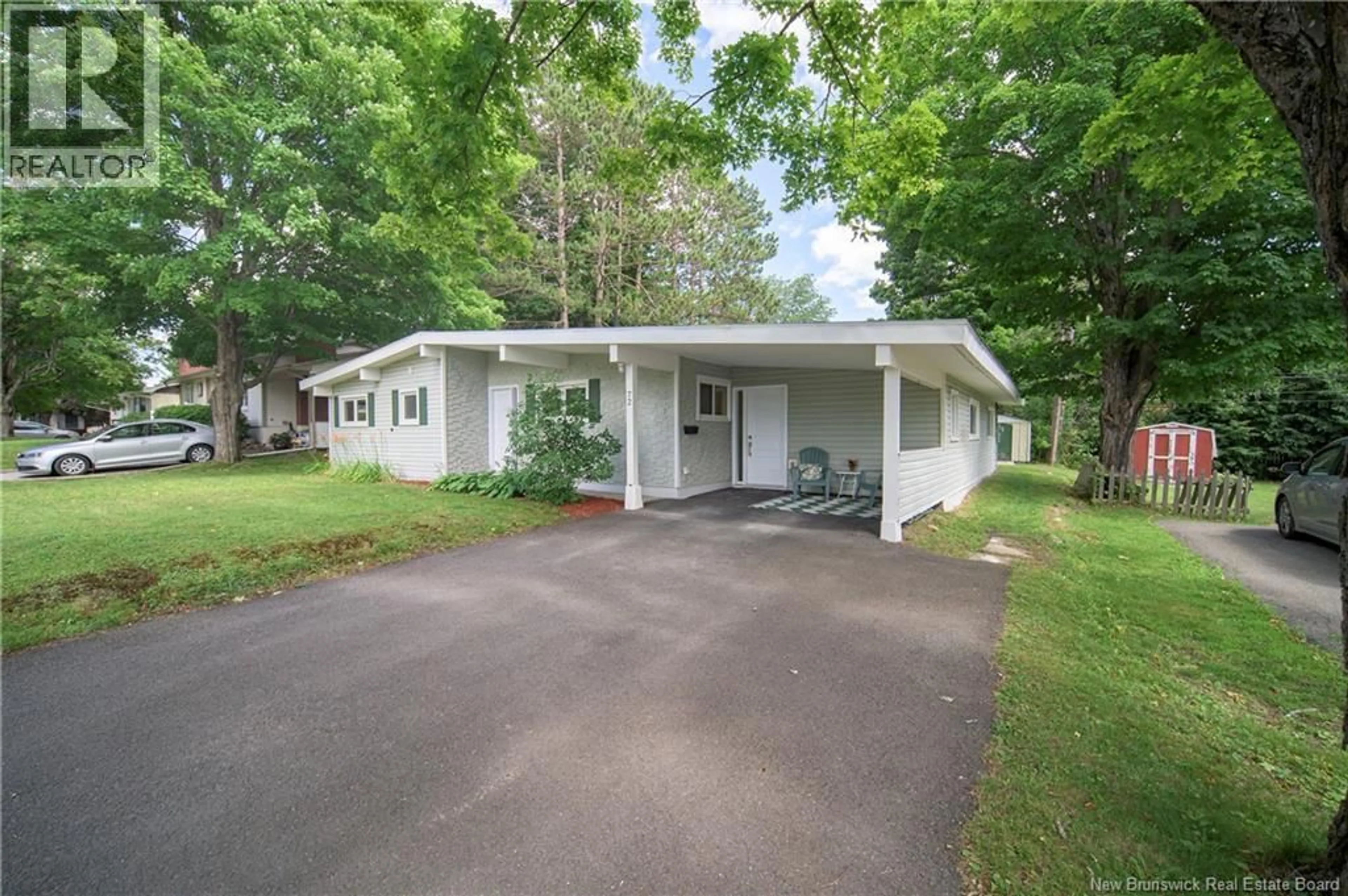 Home with vinyl exterior material, street for 72 WOODMOUNT DRIVE, Fredericton New Brunswick E3A2M4