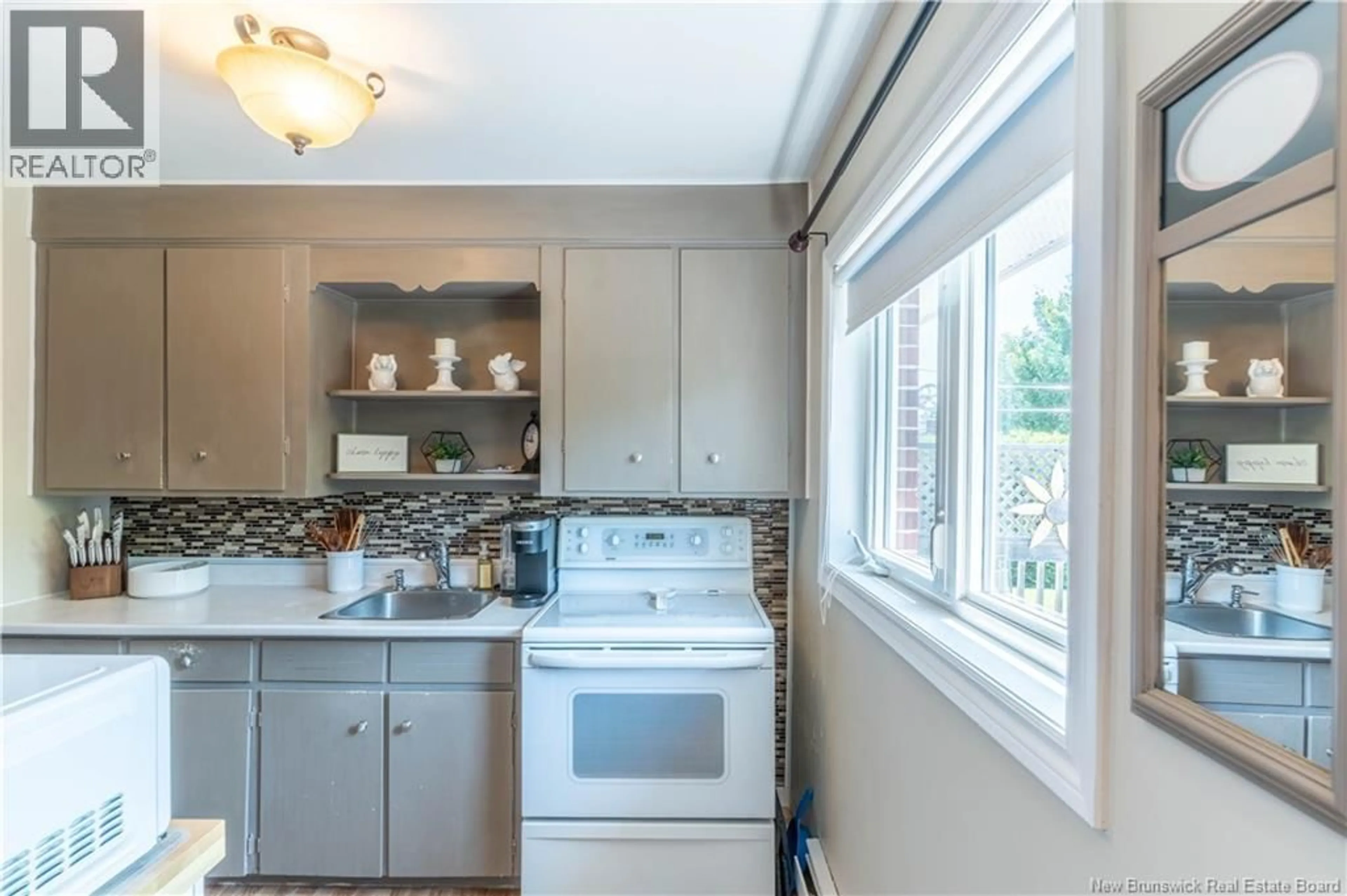 Standard kitchen, ceramic/tile floor for 374 MCKENNA AVENUE, Miramichi New Brunswick E1V1A8