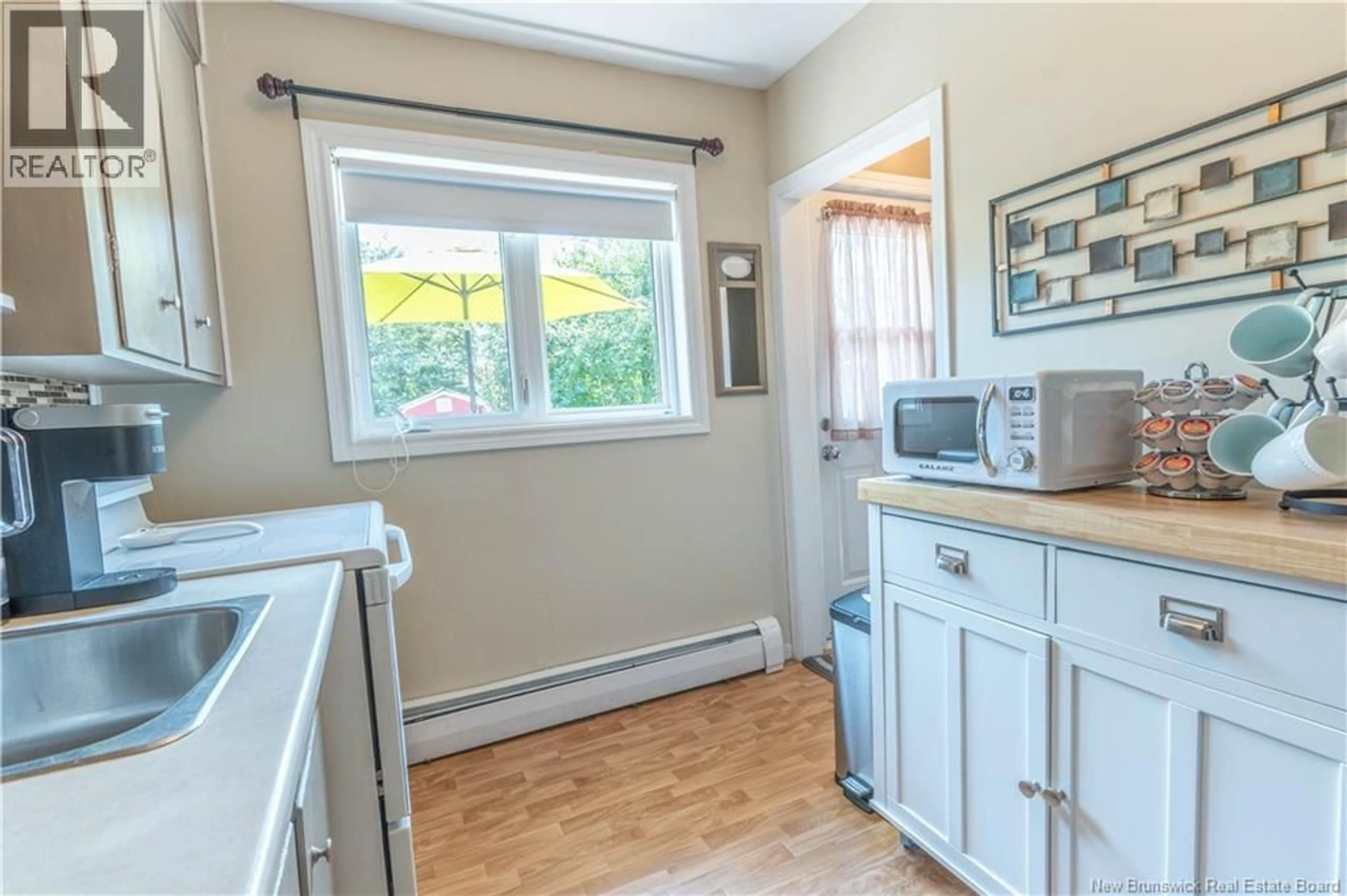 Standard kitchen, unknown for 374 MCKENNA AVENUE, Miramichi New Brunswick E1V1A8