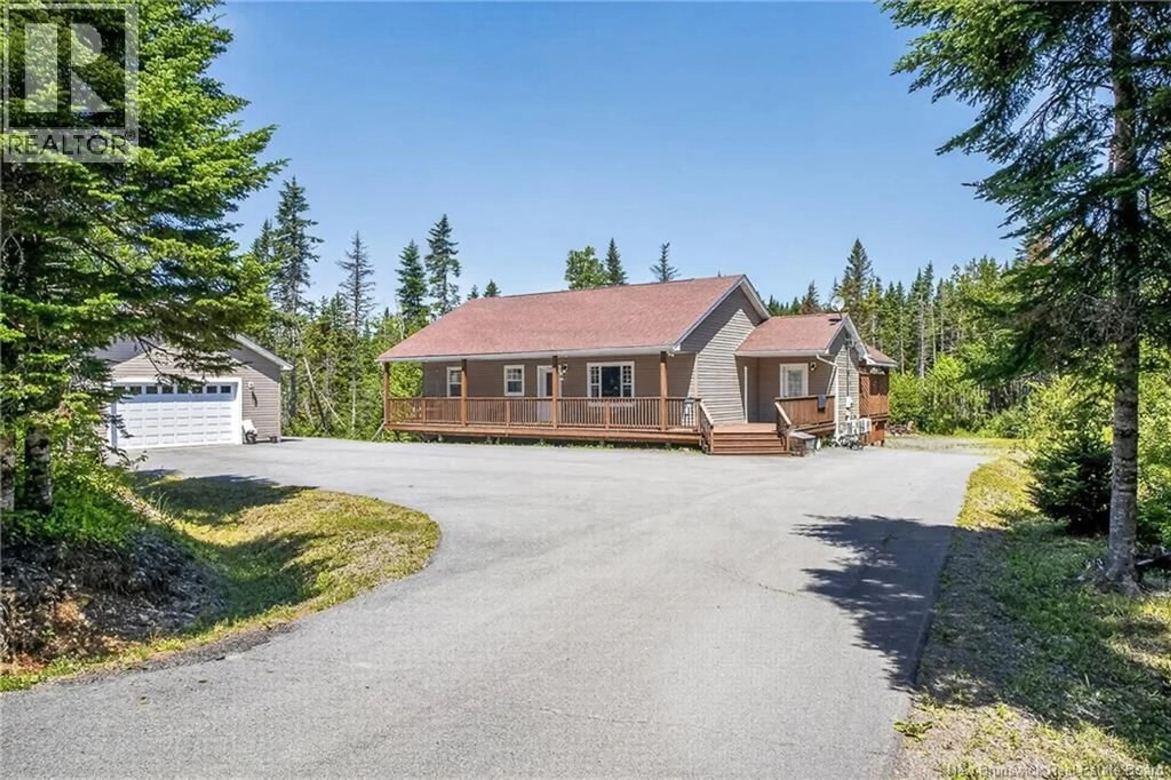 A pic from outside/outdoor area/front of a property/back of a property/a pic from drone, street for 29 CLINTON DRIVE, Willow Grove New Brunswick E2S3G8