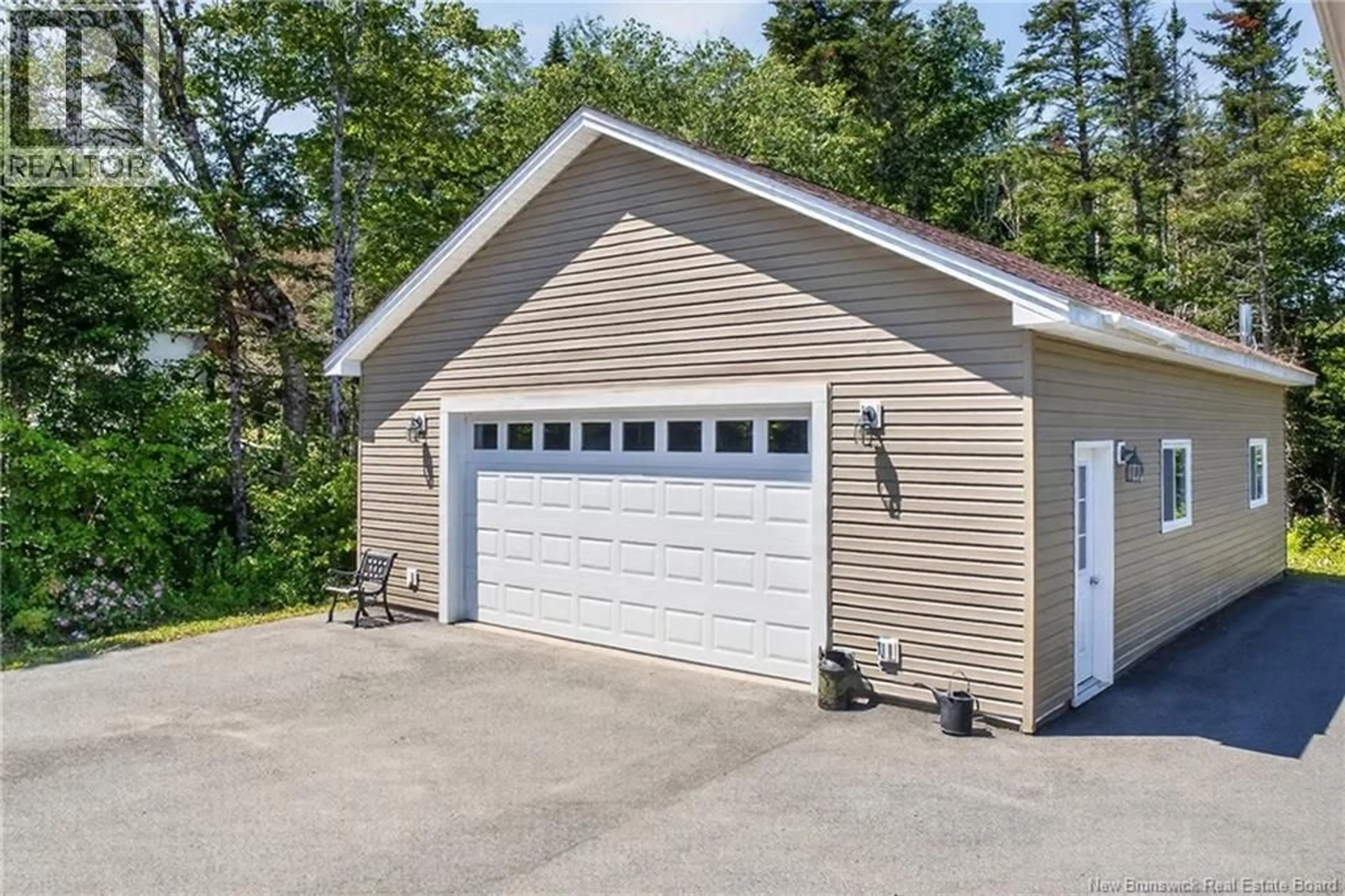 Indoor garage for 29 CLINTON DRIVE, Willow Grove New Brunswick E2S3G8