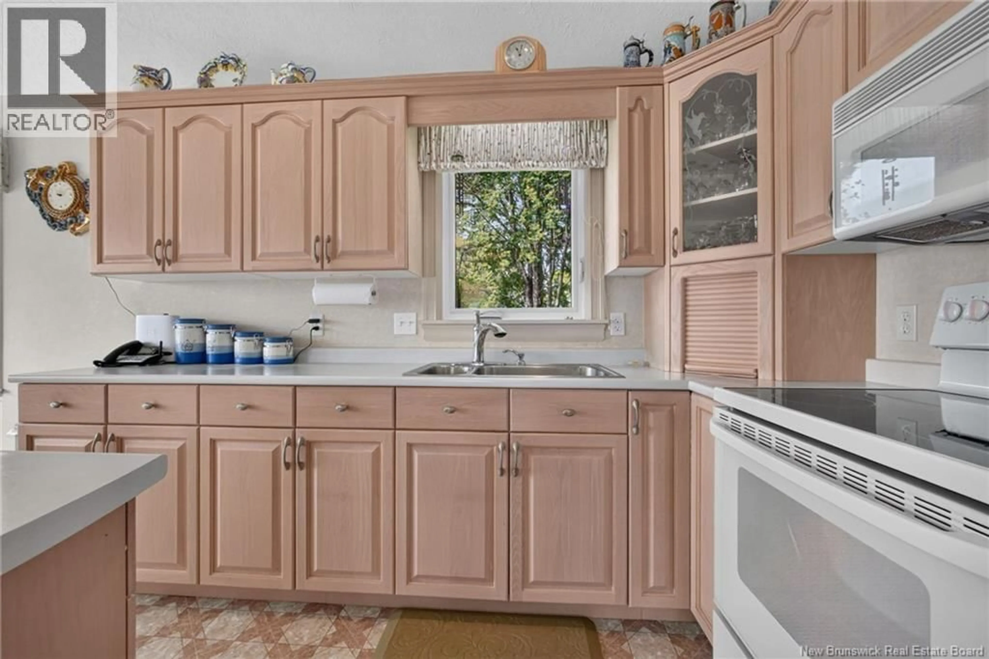 Standard kitchen, ceramic/tile floor for 145 CÔTE À VICTOR, Sainte-Marie-De-Kent New Brunswick E4S1S1