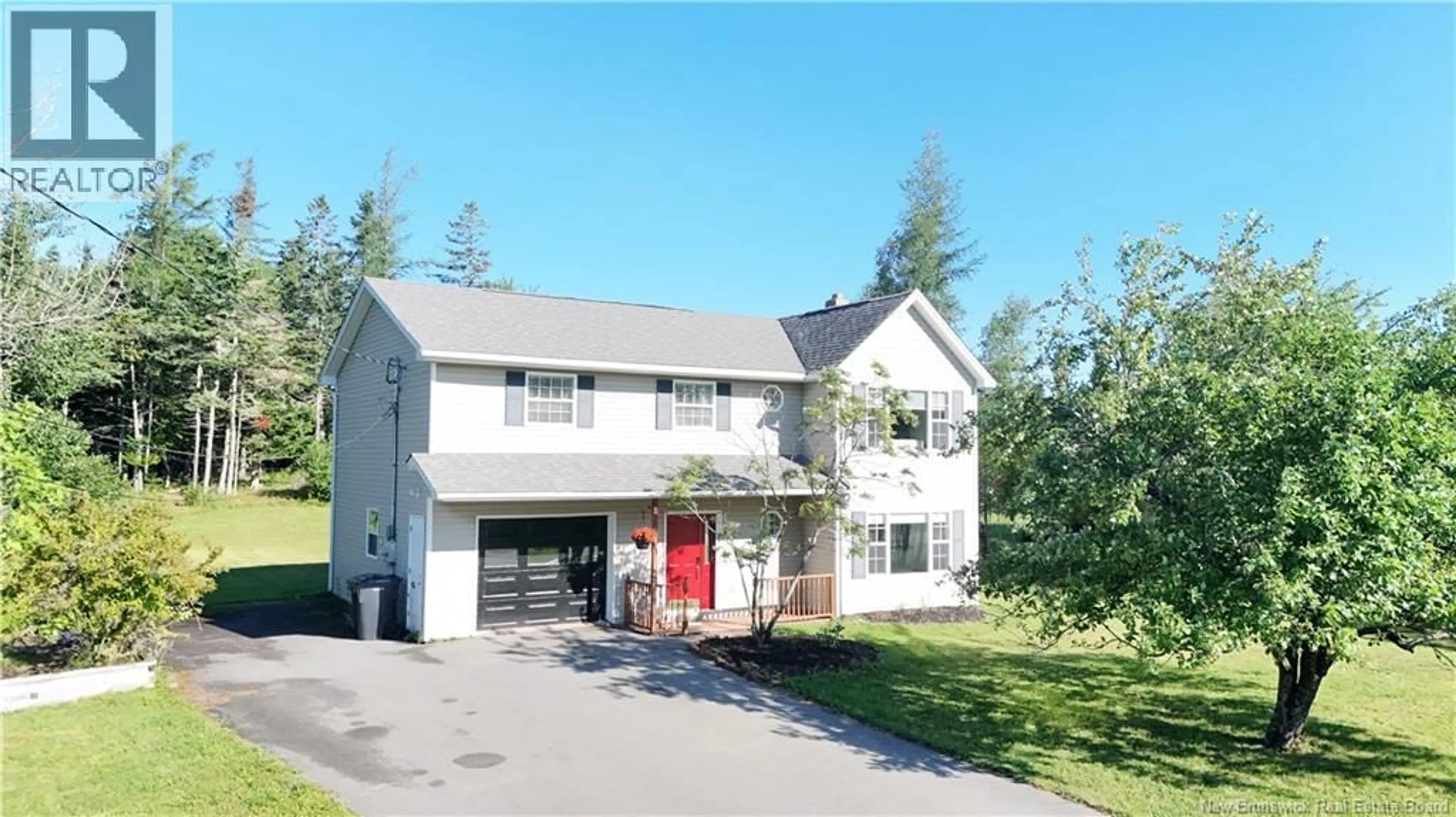 Home with vinyl exterior material, street for 6 DAWSON STREET, Quispamsis New Brunswick E2E5Y9