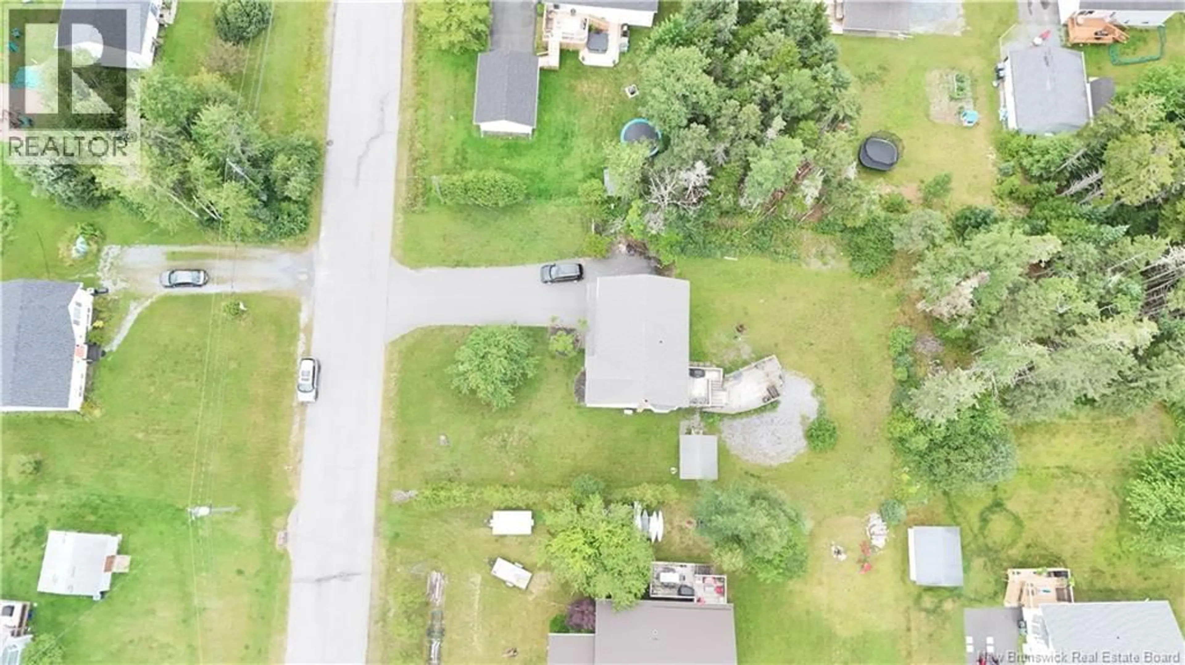 A pic from outside/outdoor area/front of a property/back of a property/a pic from drone, street for 6 DAWSON STREET, Quispamsis New Brunswick E2E5Y9