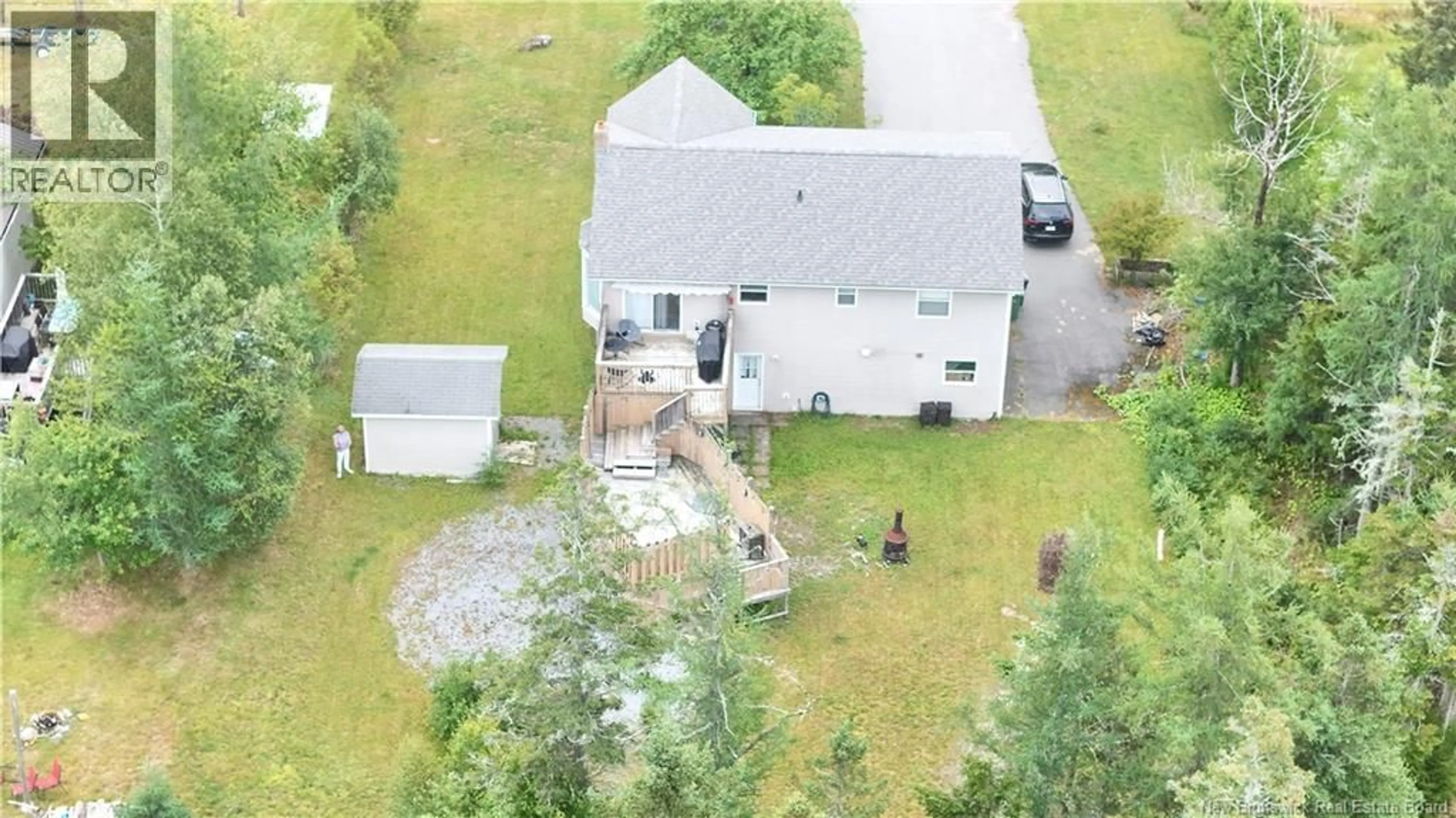 A pic from outside/outdoor area/front of a property/back of a property/a pic from drone, unknown for 6 DAWSON STREET, Quispamsis New Brunswick E2E5Y9