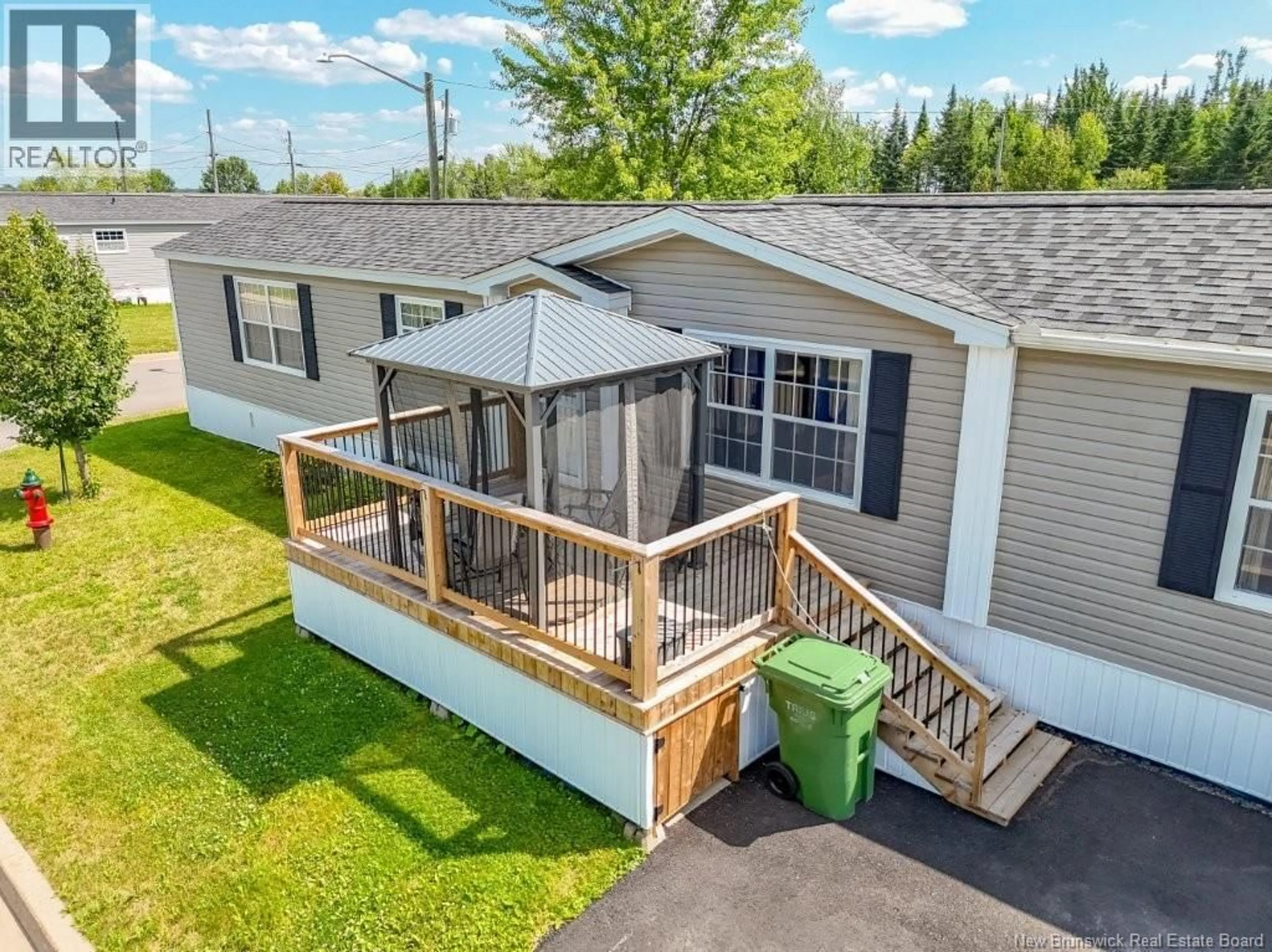 A pic from outside/outdoor area/front of a property/back of a property/a pic from drone, water/lake/river/ocean view for 234 JACOB STREET, Fredericton New Brunswick E3G0X4