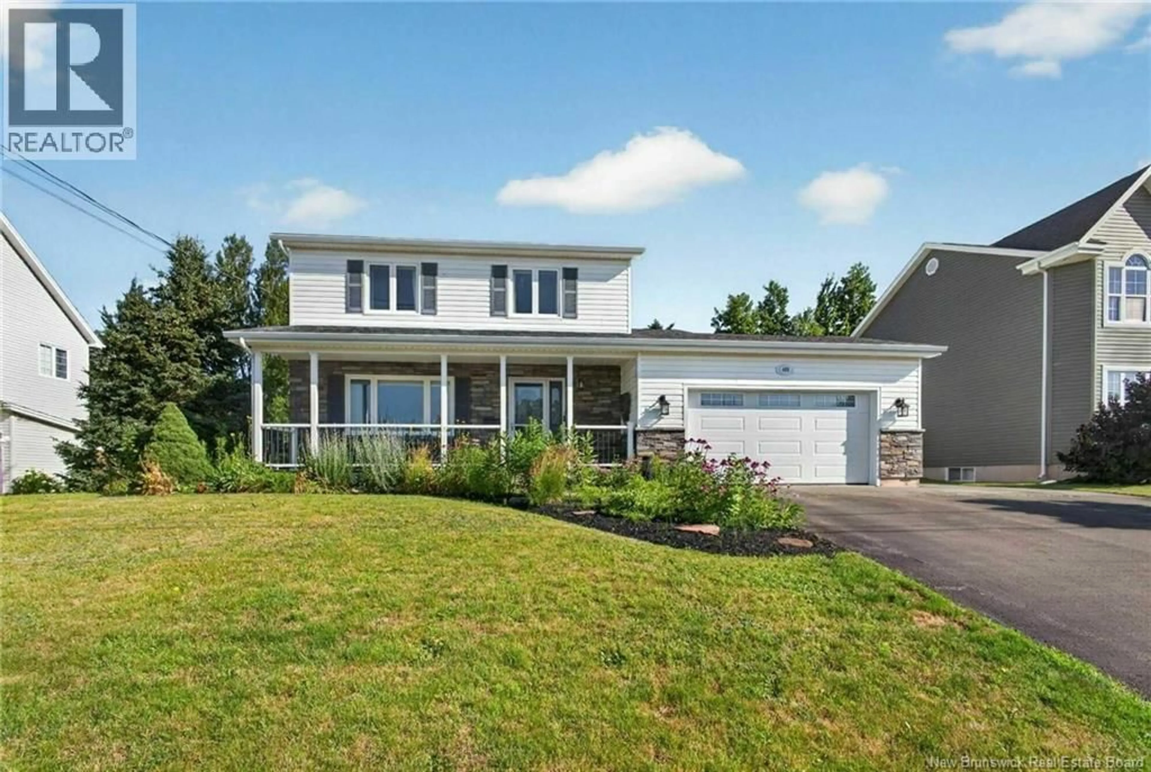 Home with vinyl exterior material, street for 409 GASPÉ, Dieppe New Brunswick E1A6V8